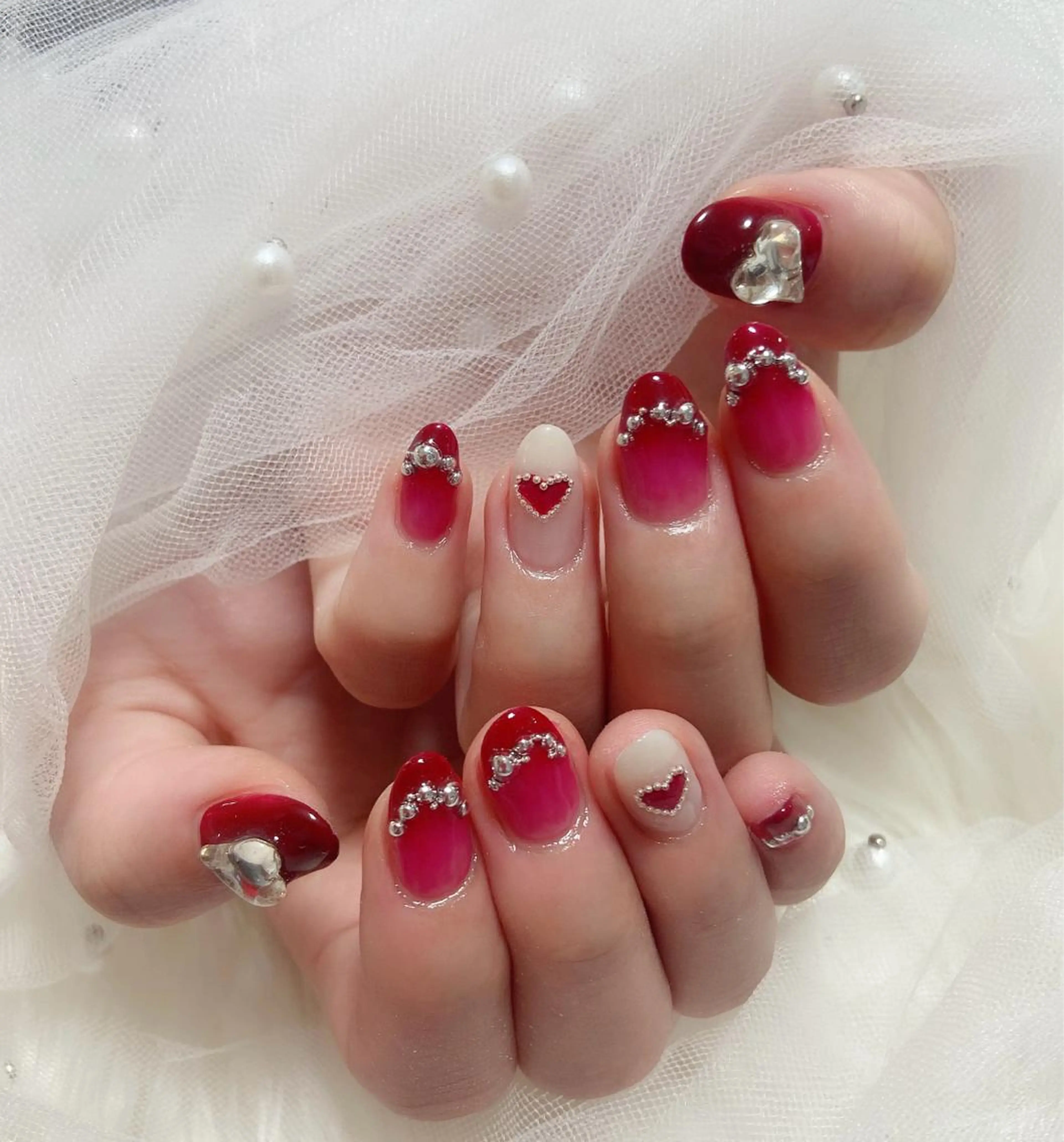 ネイル バレンタイン ハンドネイル ＆ME アンドミーのネイルデザイン