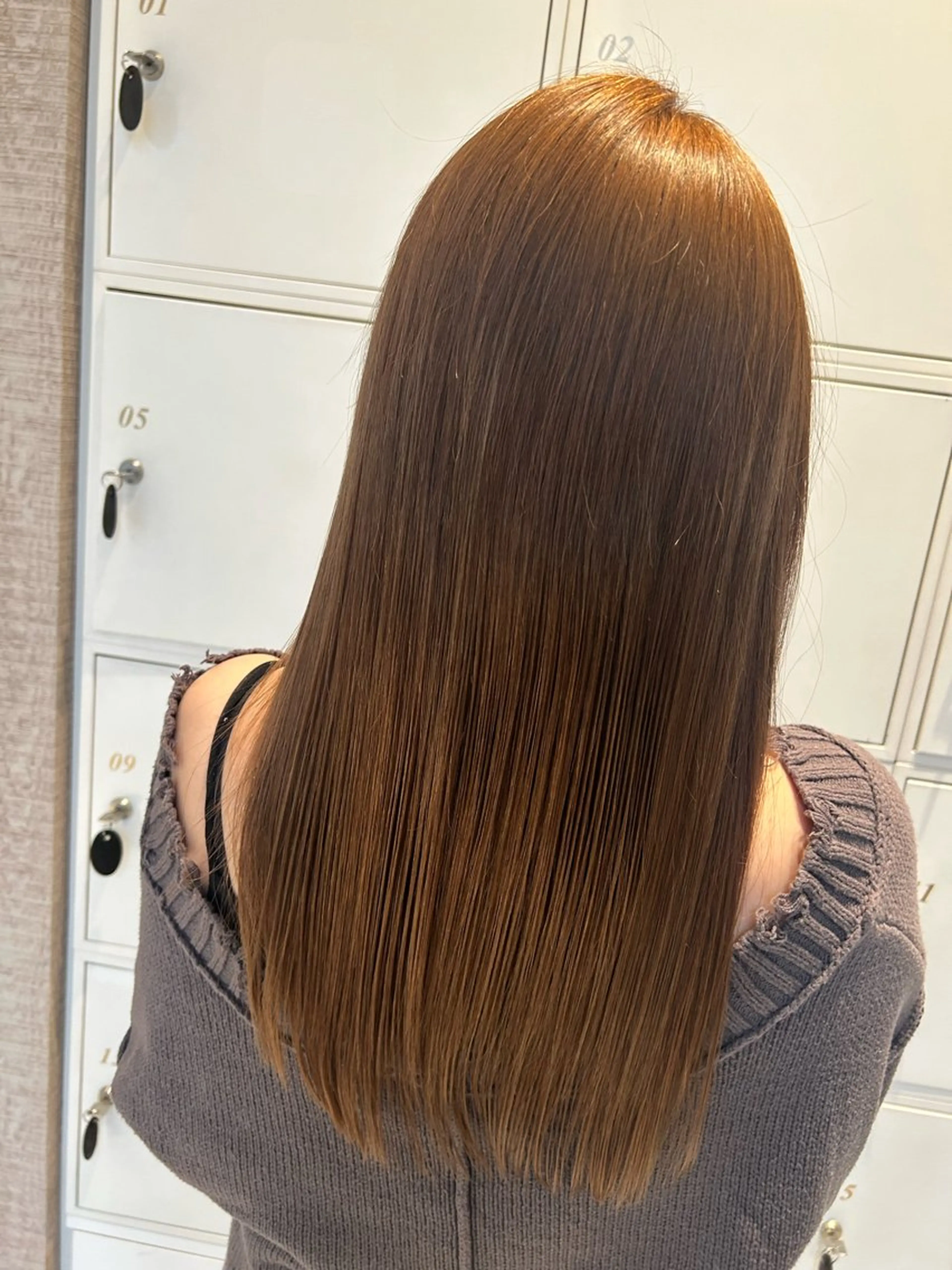 ロング オガタ アキのヘアスタイル