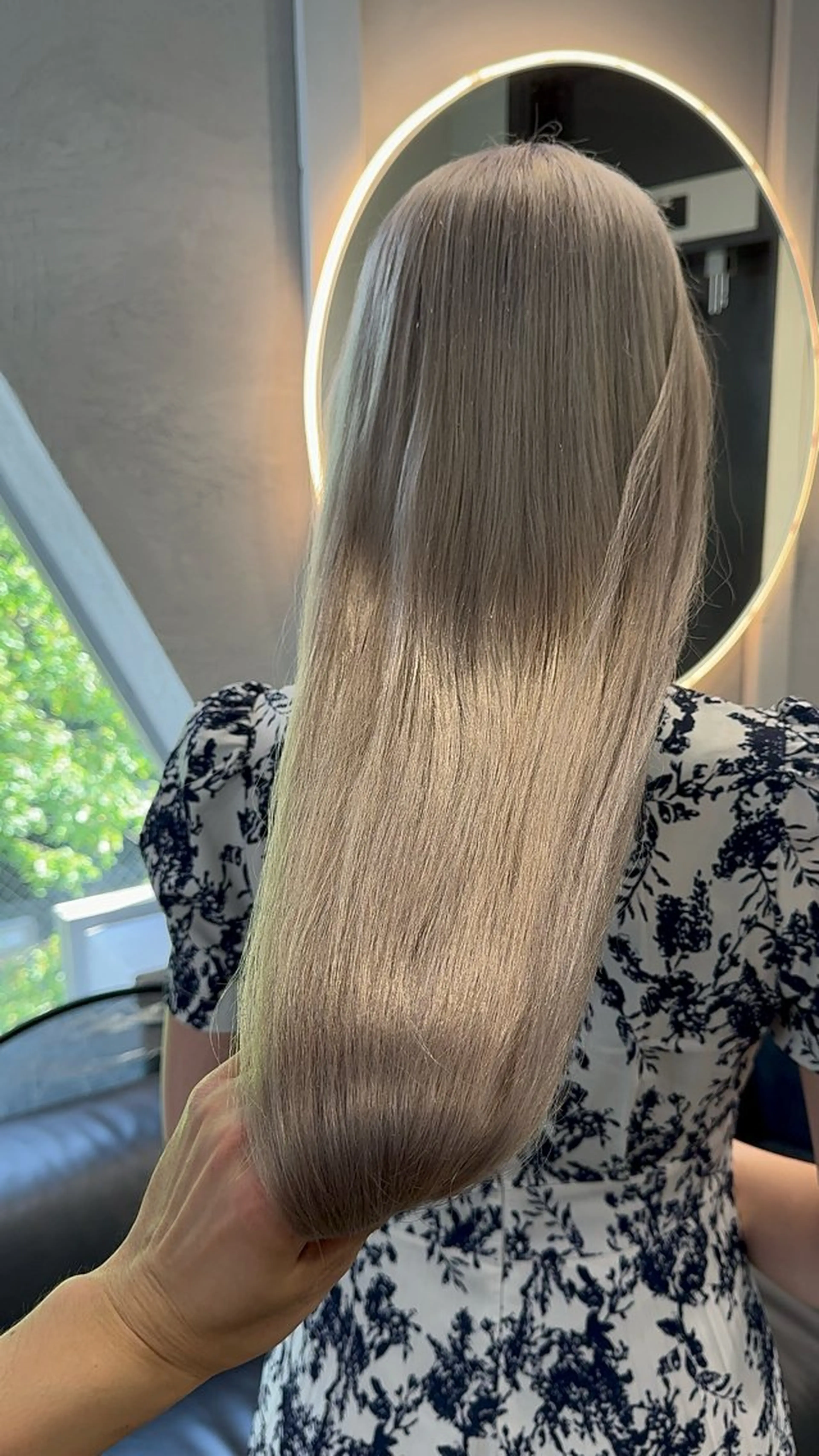 セミロング カラー dao/ミルクティー /ブラウン/ブロンドのヘアスタイル