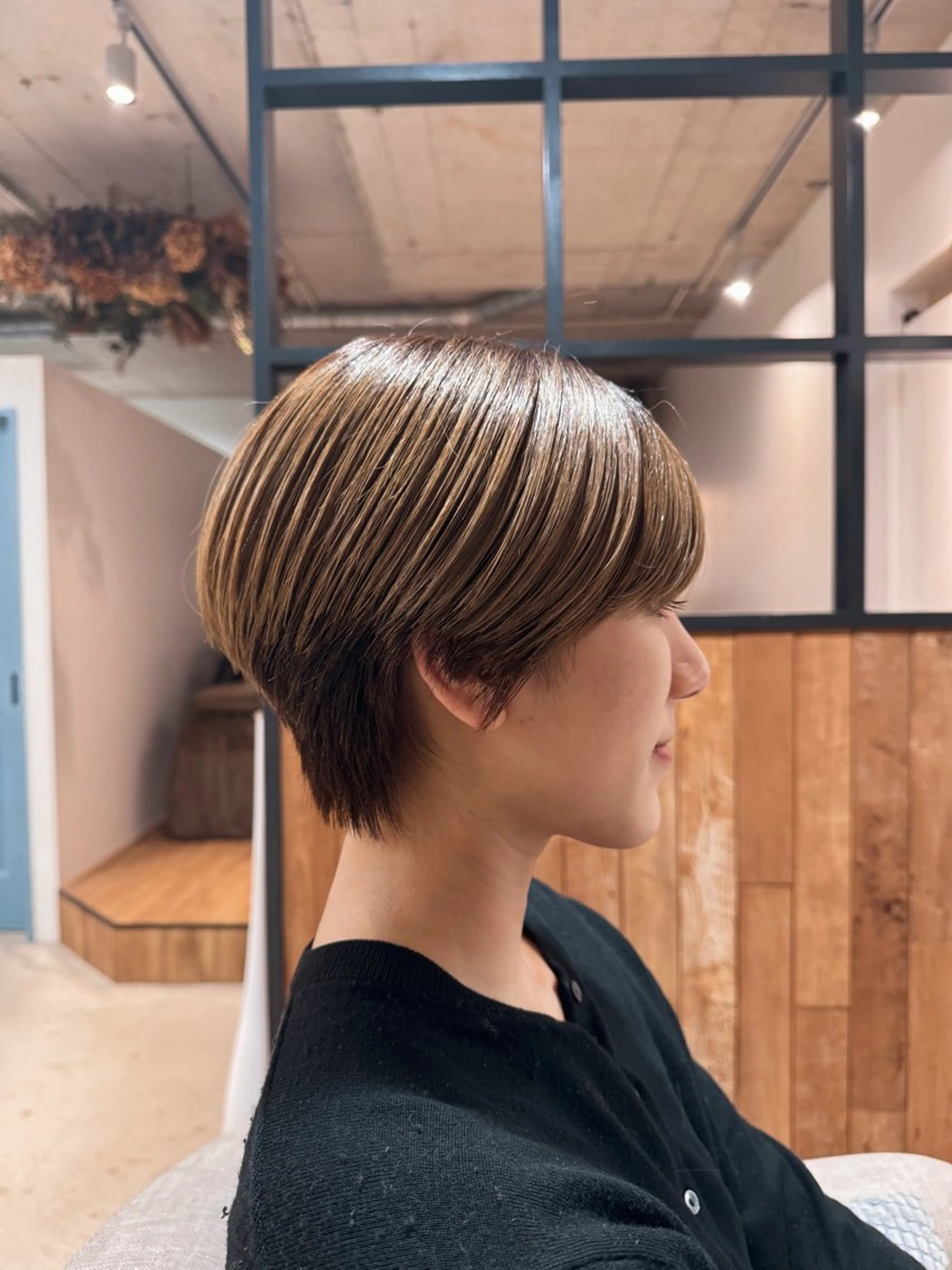 ショート ショートヘア saki/メンズパー マ・デザインカラーのヘアスタイル