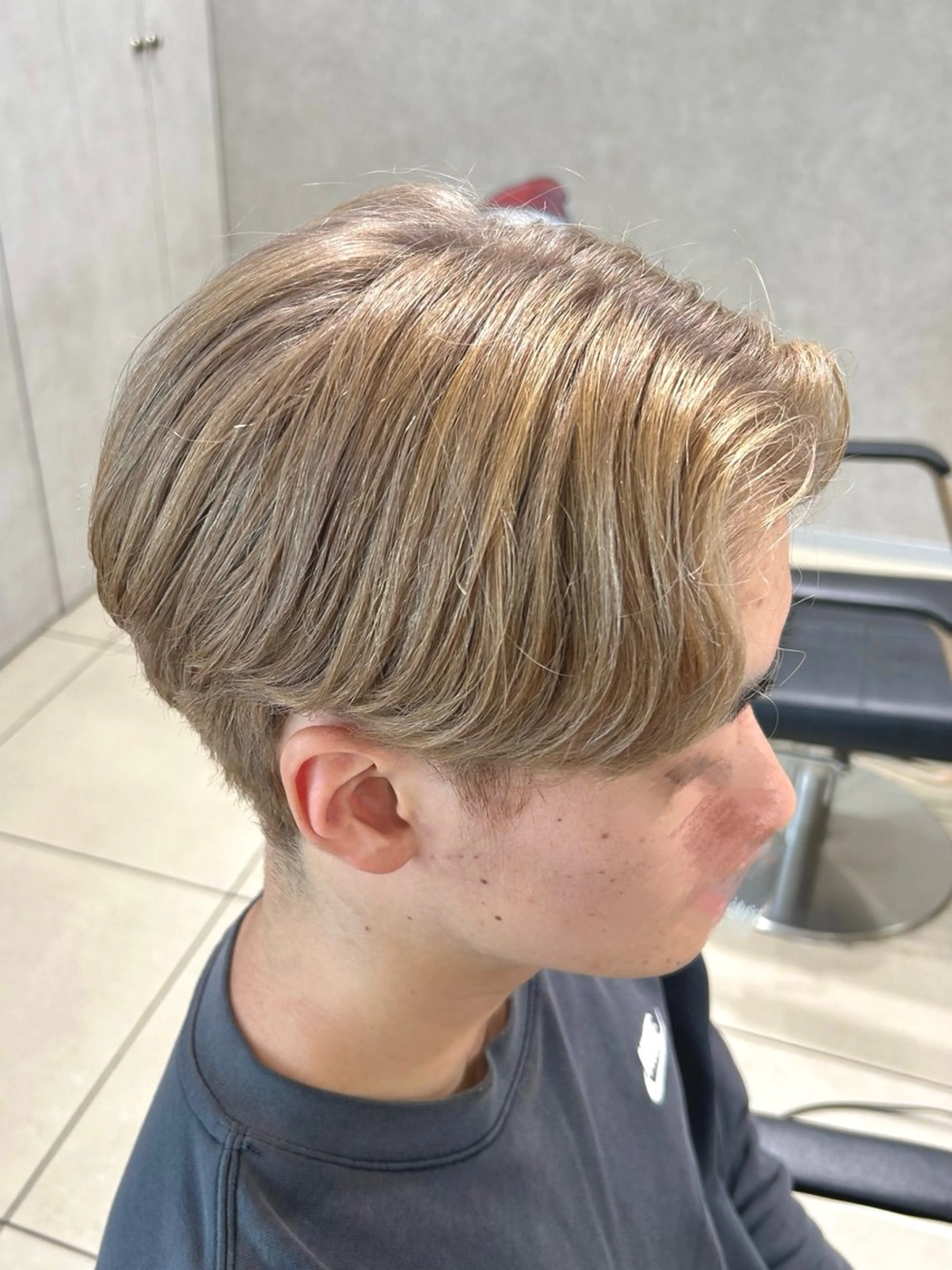 カラー メンズ ヘアカラー 【🎀推し デザイン カラー】小池 雪奈のヘアスタイル