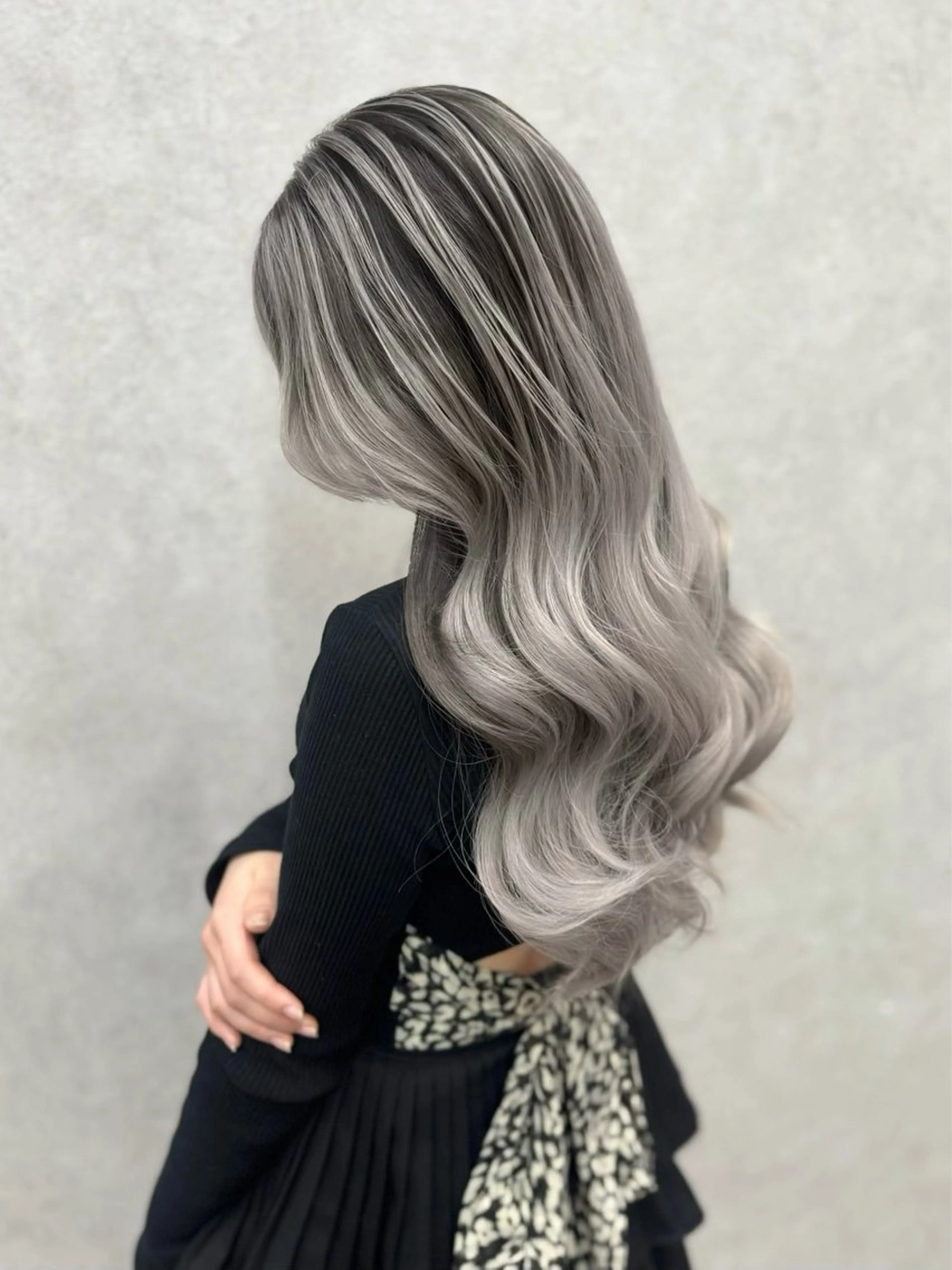 ロング ヘアカラー 璃 音のヘアスタイル