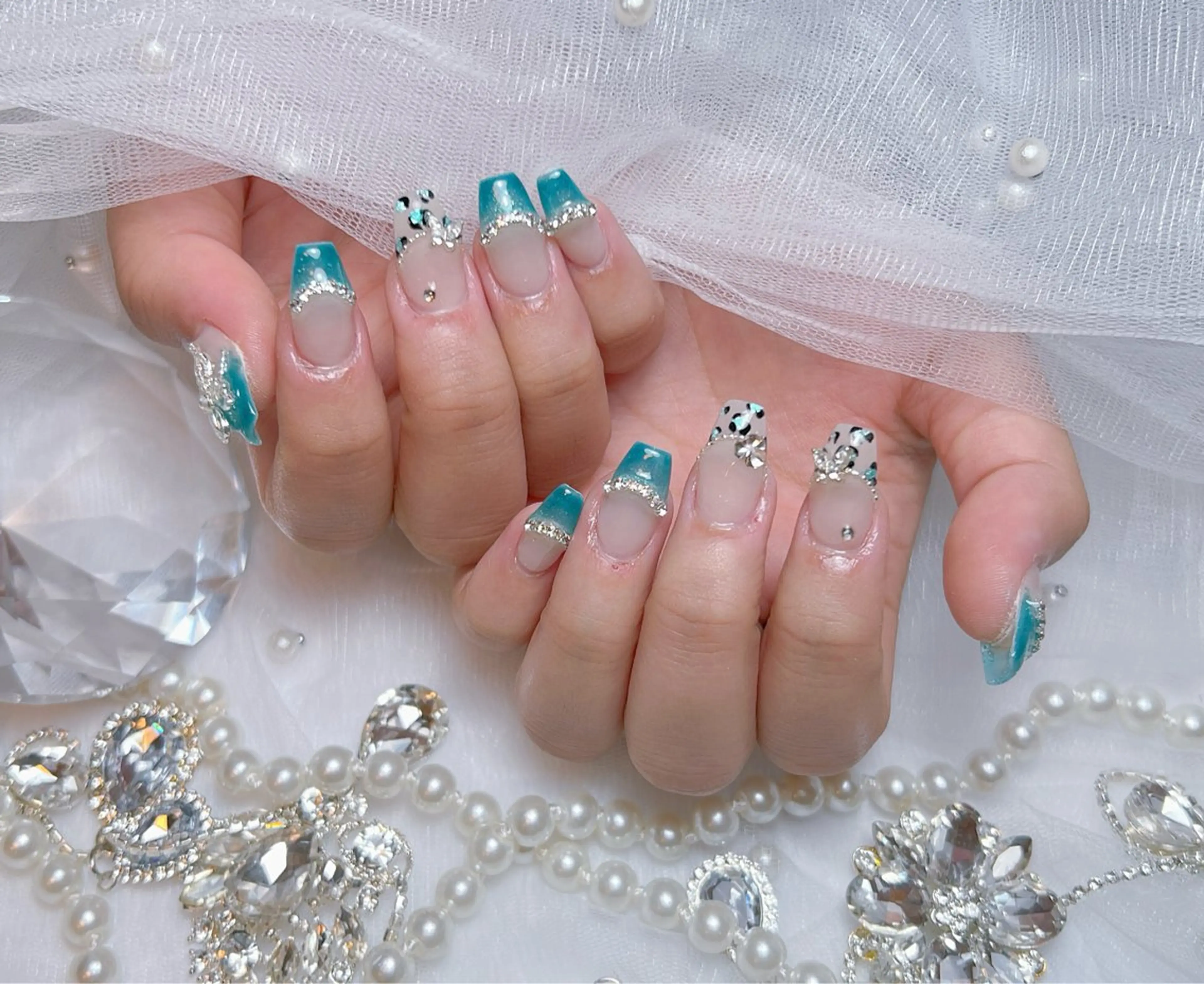 ネイル アートネイル オーロラネイル チークネイル 長さ出し フットネイル Miya _nailのネイルデザイン