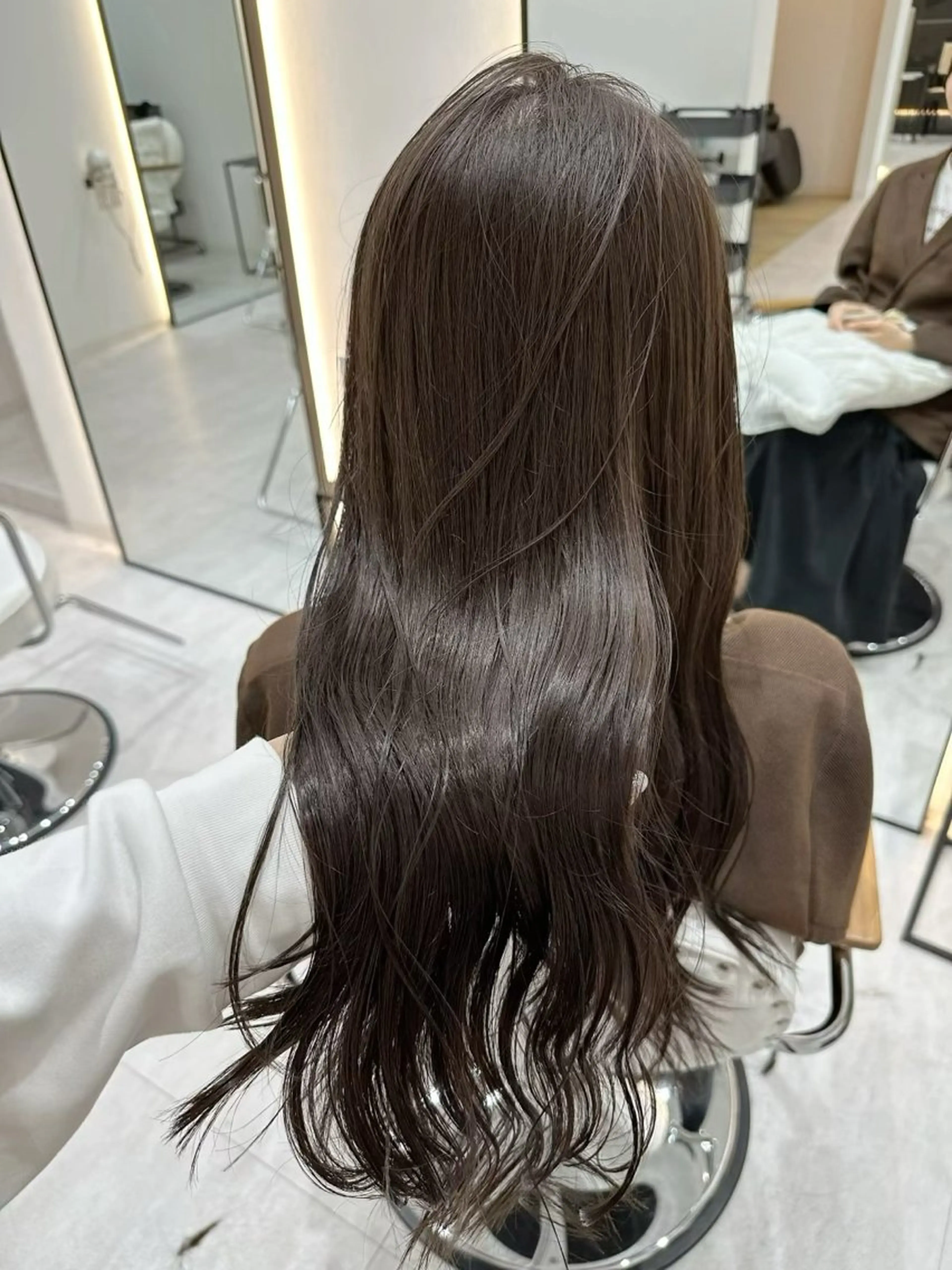 ロング カラー アッシュ ベージュカラー ブラウンカラー 透明感カラー グレージュ カット ヘアカラー トリートメント 赤み消し/透明感 オリーブ/福田れんのヘアスタイル