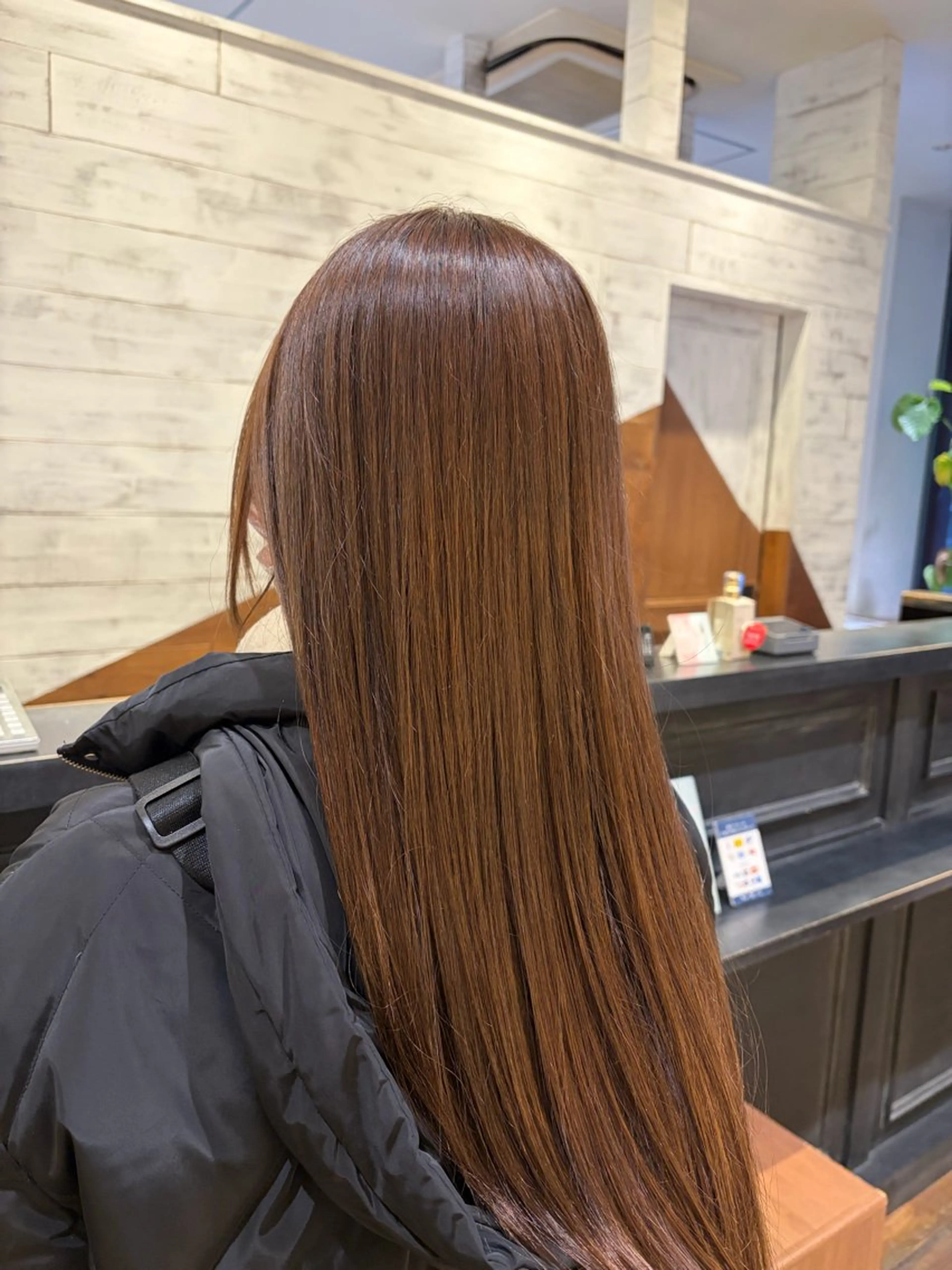 ロング ヘアカラー トリートメント 平居 舞白のヘアスタイル