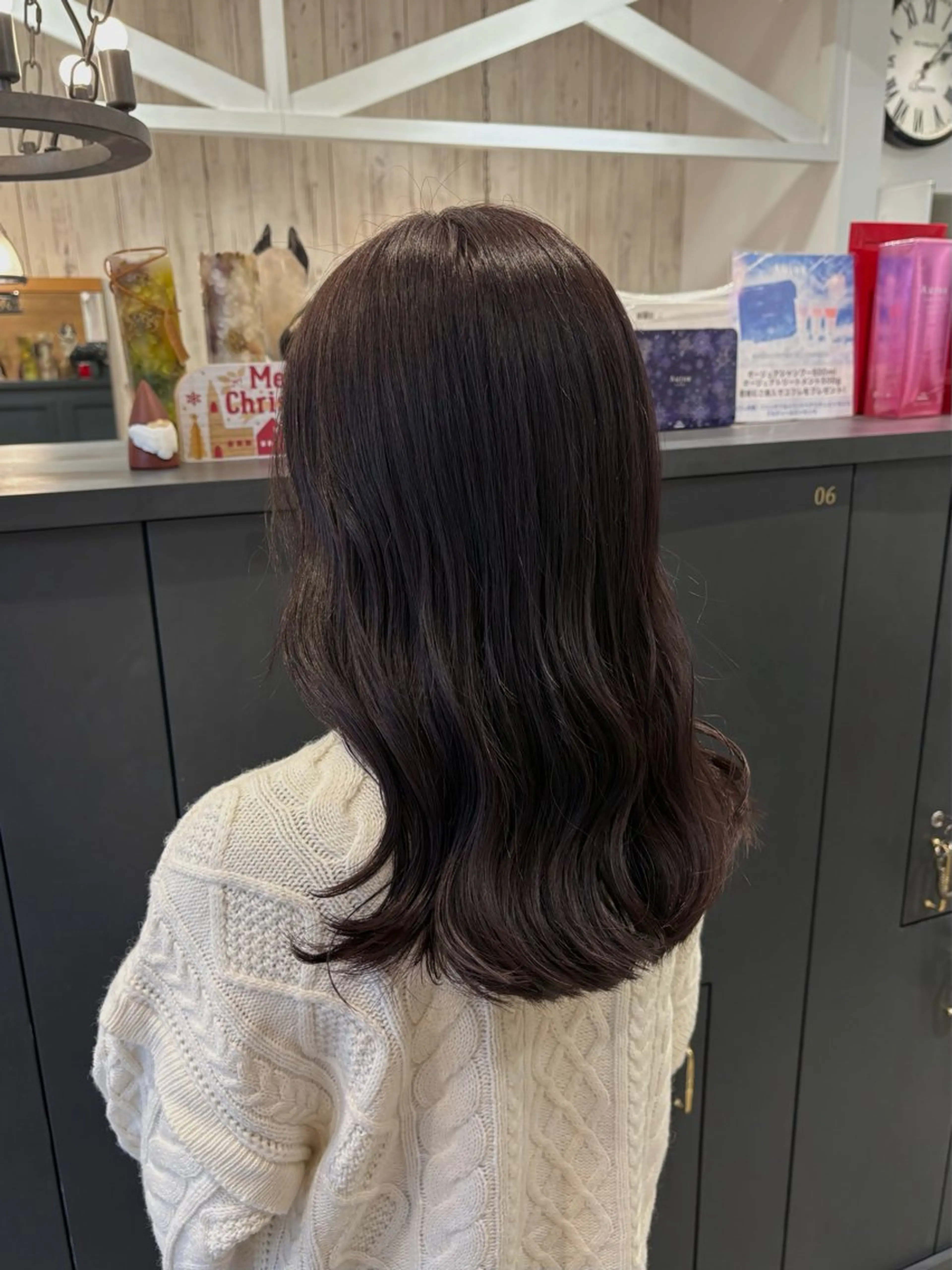 セミロング ラベンダーブラウン 田村 亜衣華のヘアスタイル