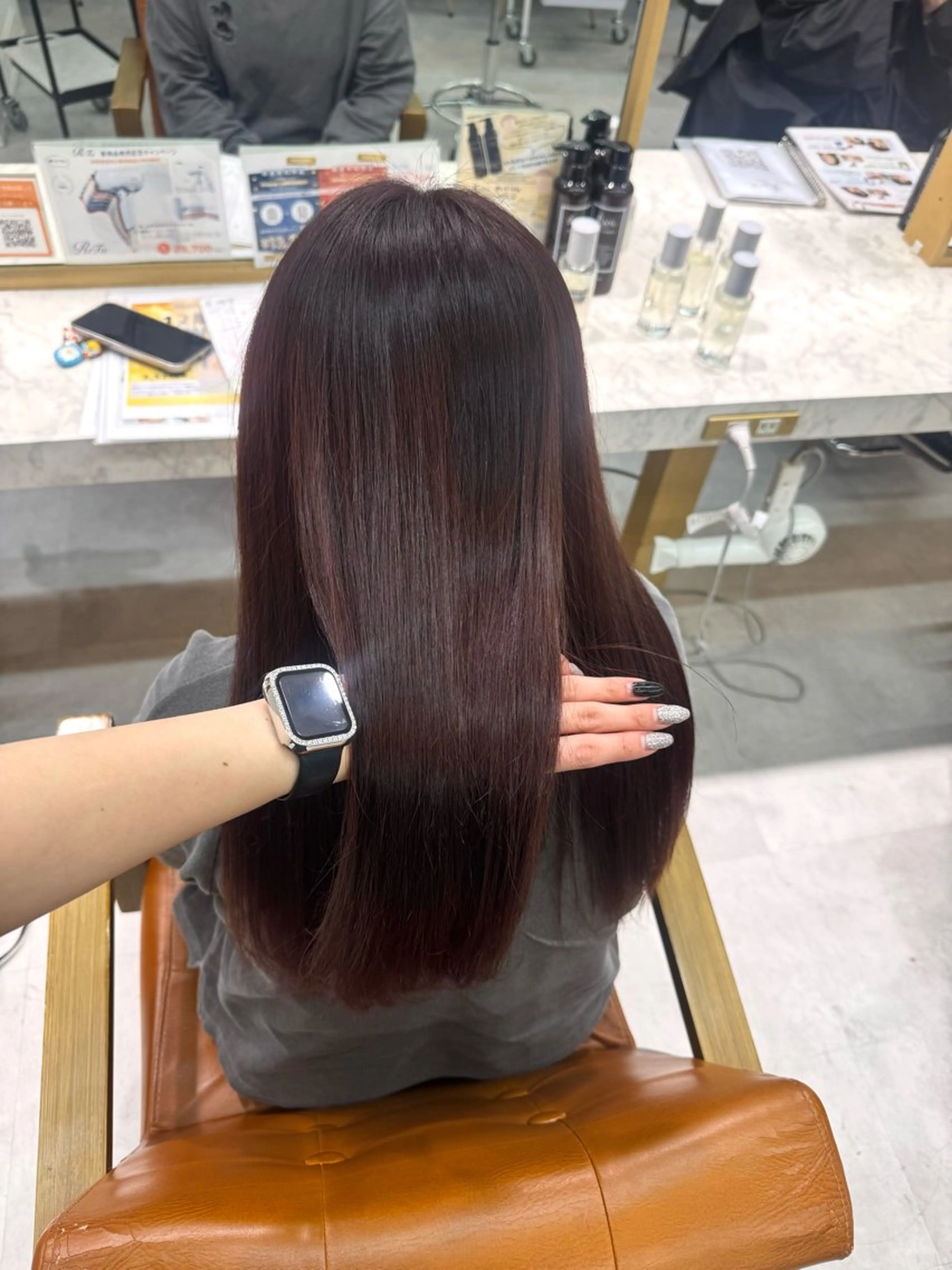 ロング ブリーチなしWカラー / 野中悠那のヘアスタイル