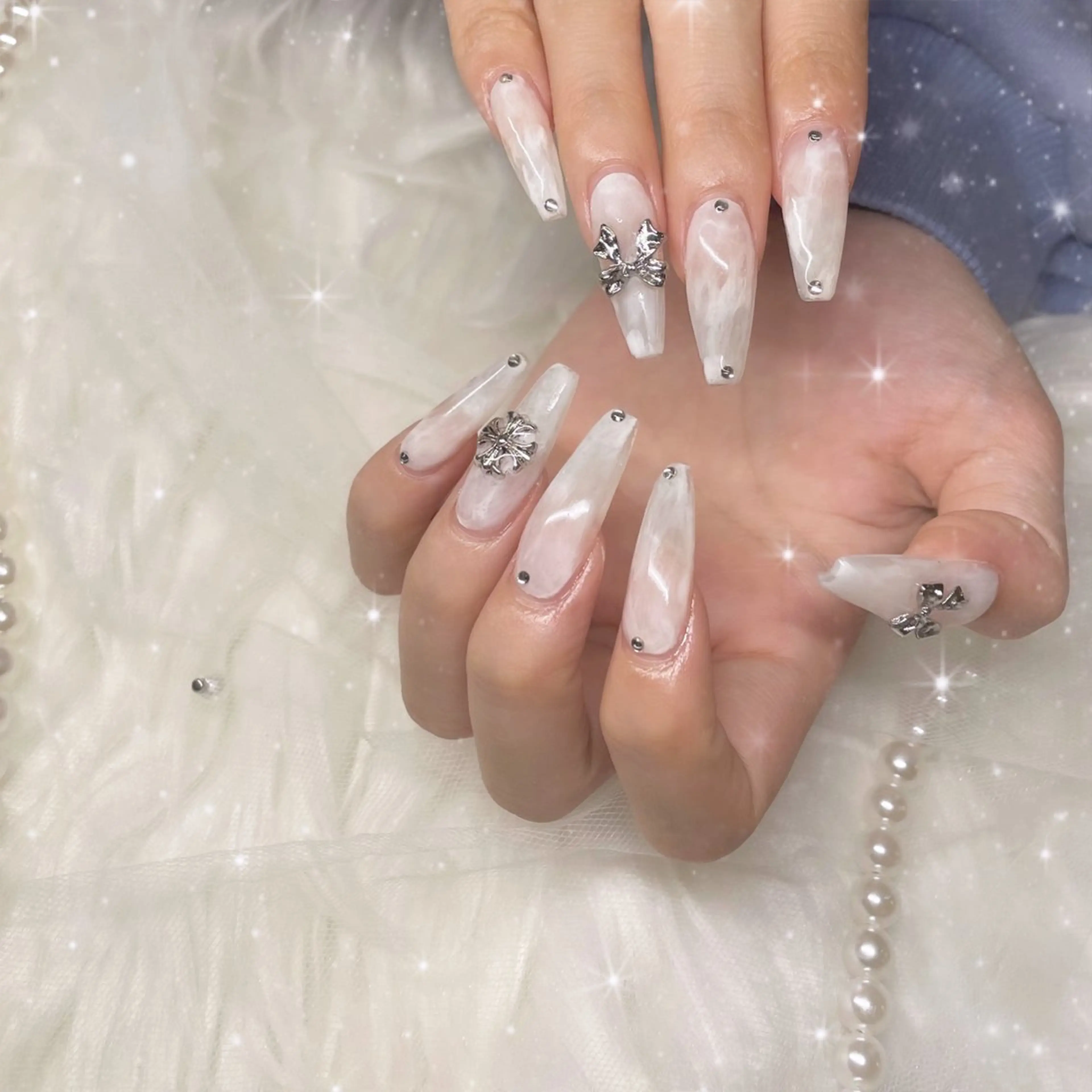 ネイル ロングネイル スカルプネイル ハンドネイル Blue daisy RIN🎀のネイルデザイン