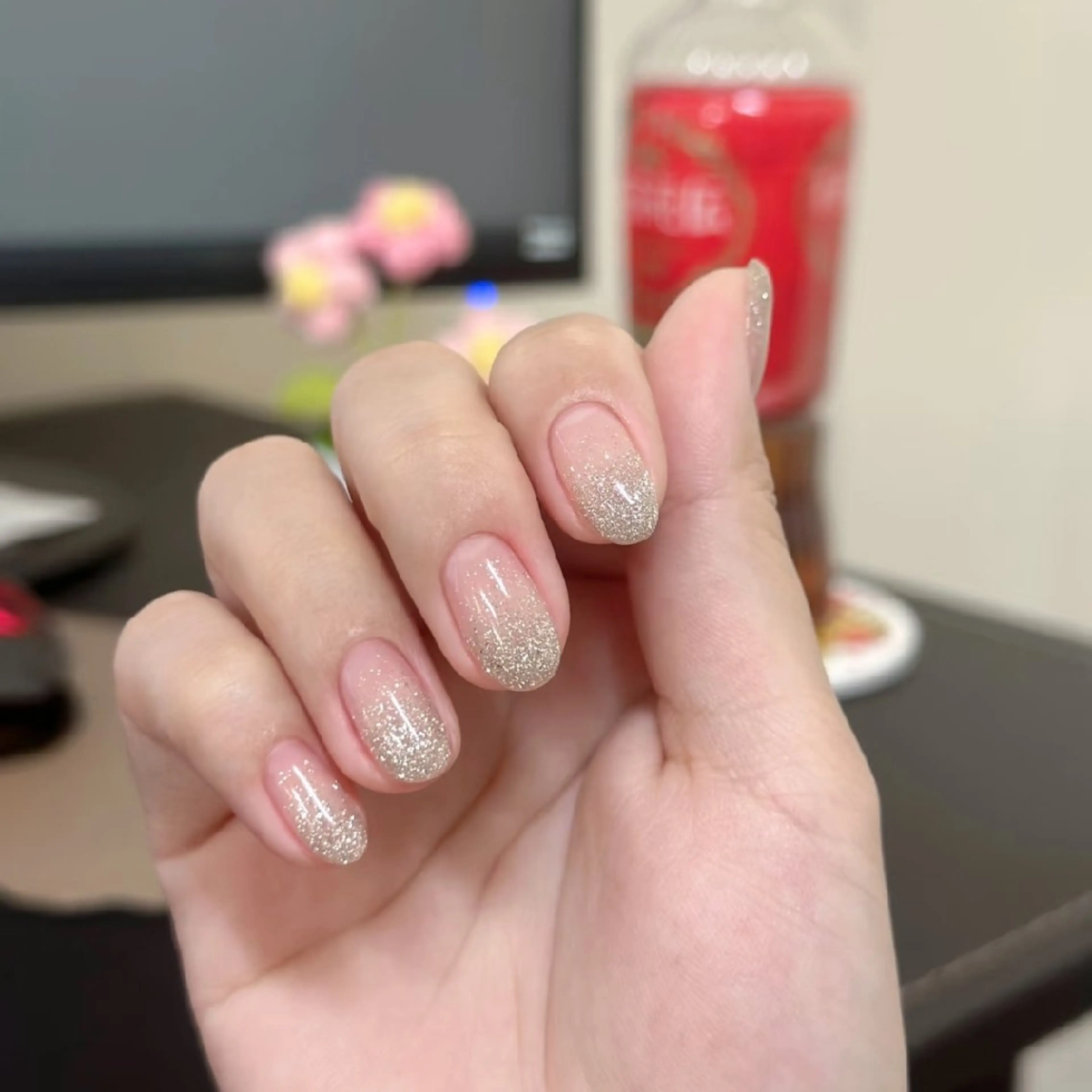 ワンカラー +ラメグラデーション 🍀フォルム形成込みの写真