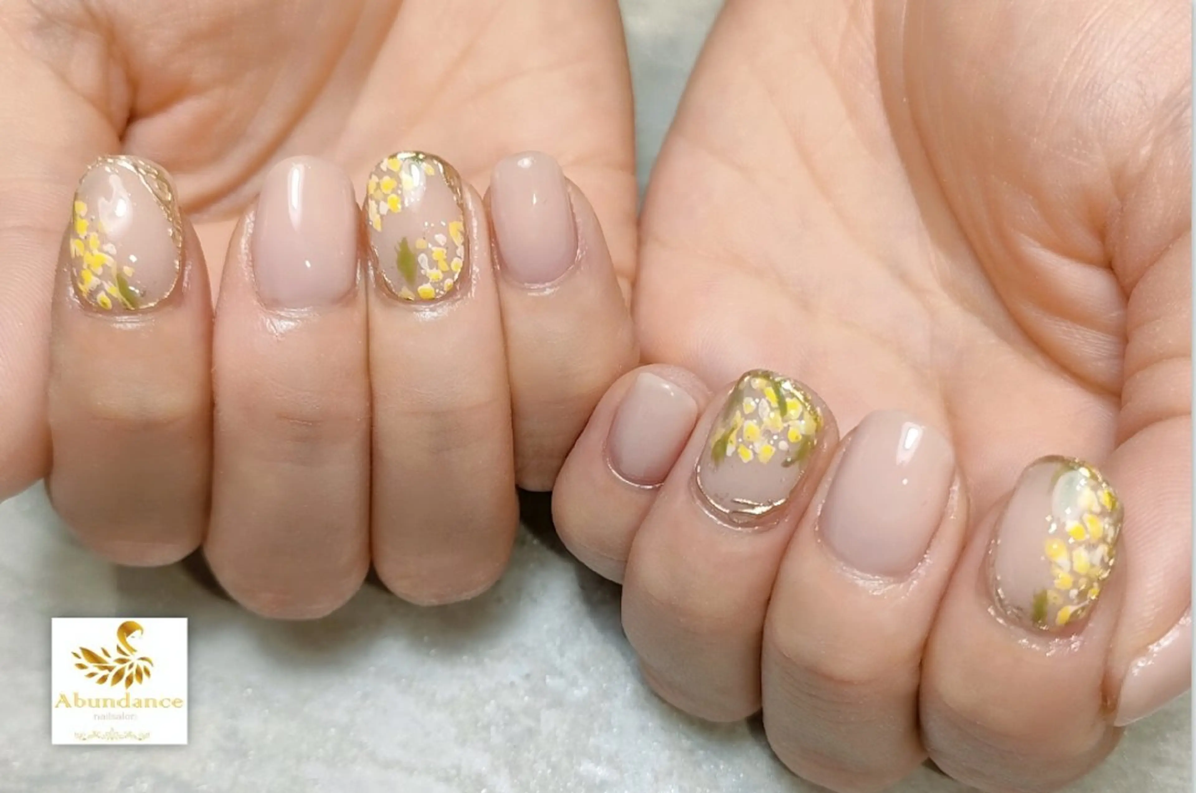 ネイル フラワーネイル ハンドネイル 完全予約制個室サロン Abundancesのネイルデザイン