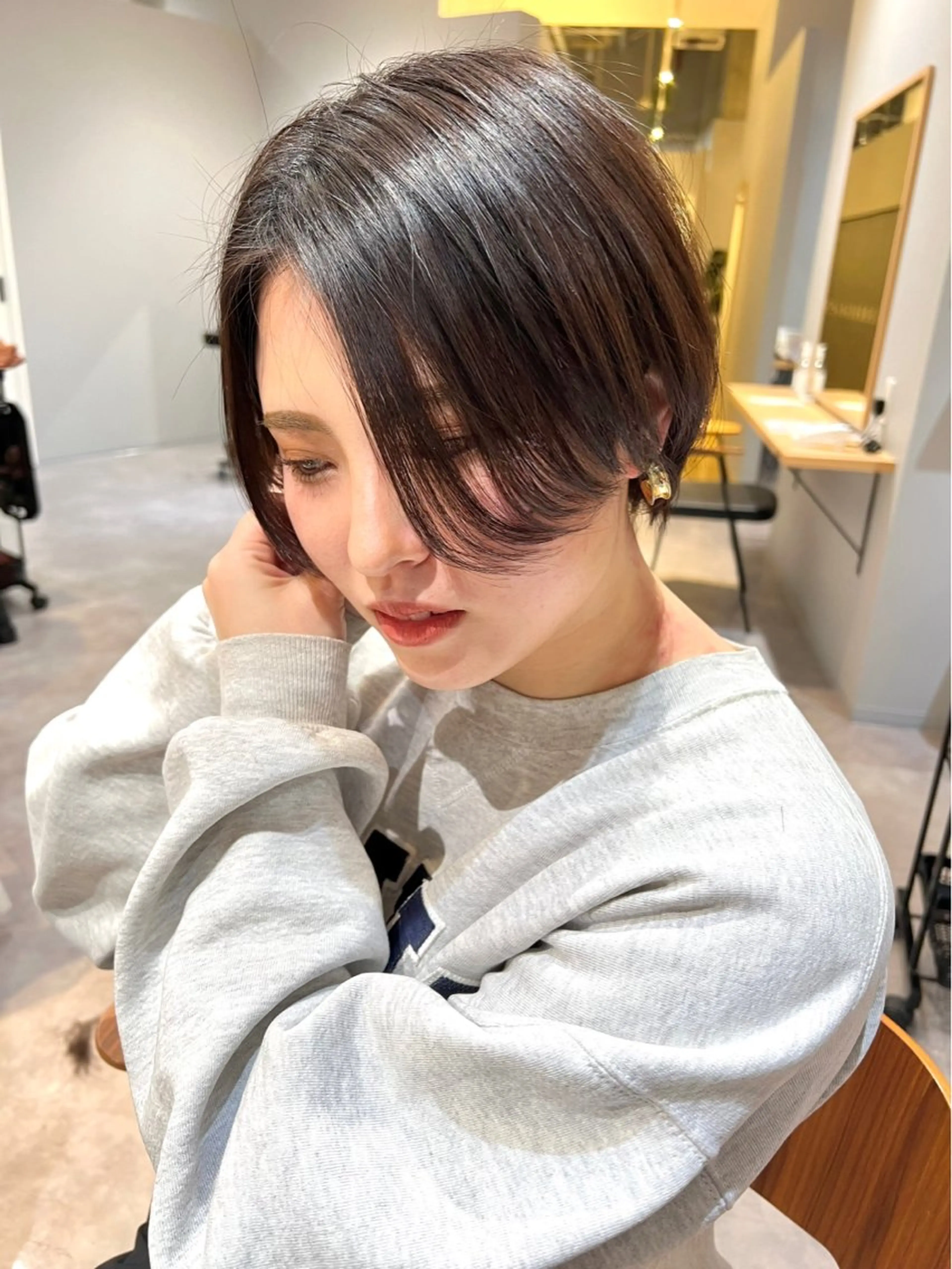 ショート カット 田中 優菜のヘアスタイル