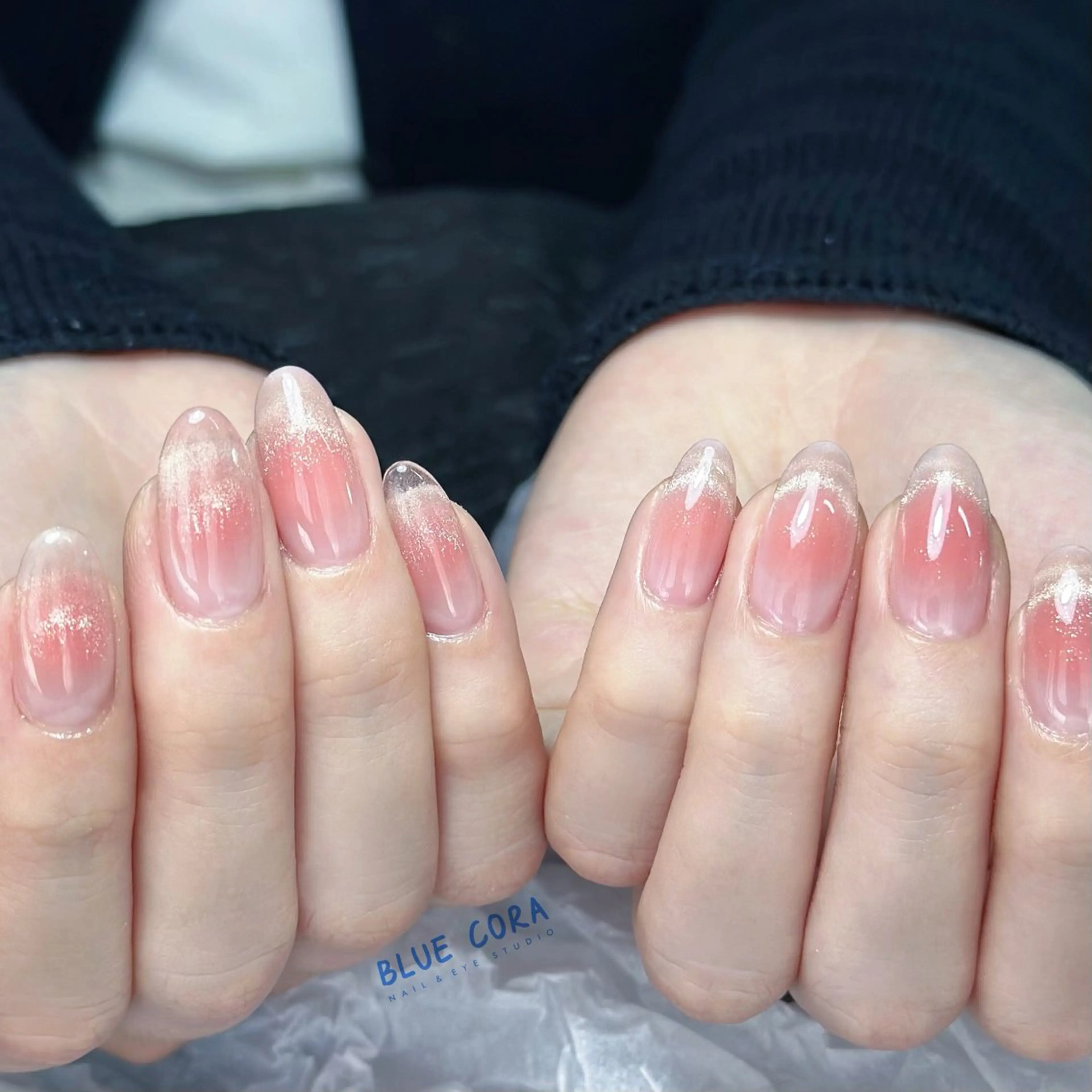 ネイル チークネイル マグネットネイル ハンドネイル ハンドケア BLUE CORA所属・BLUE CORAのネイルデザイン