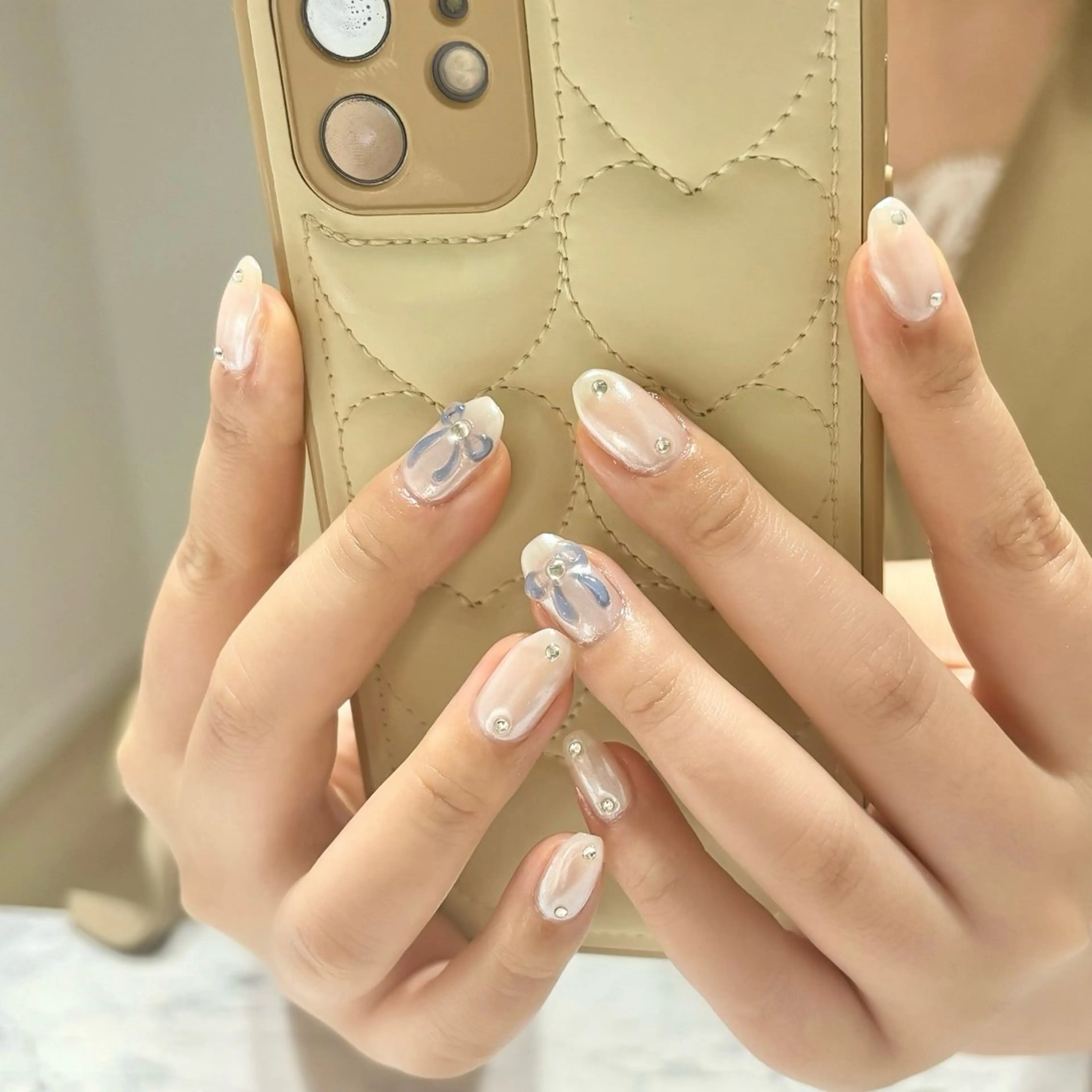 ネイル リボン ストーンネイル Nail Salon Milla / ミラのネイルデザイン