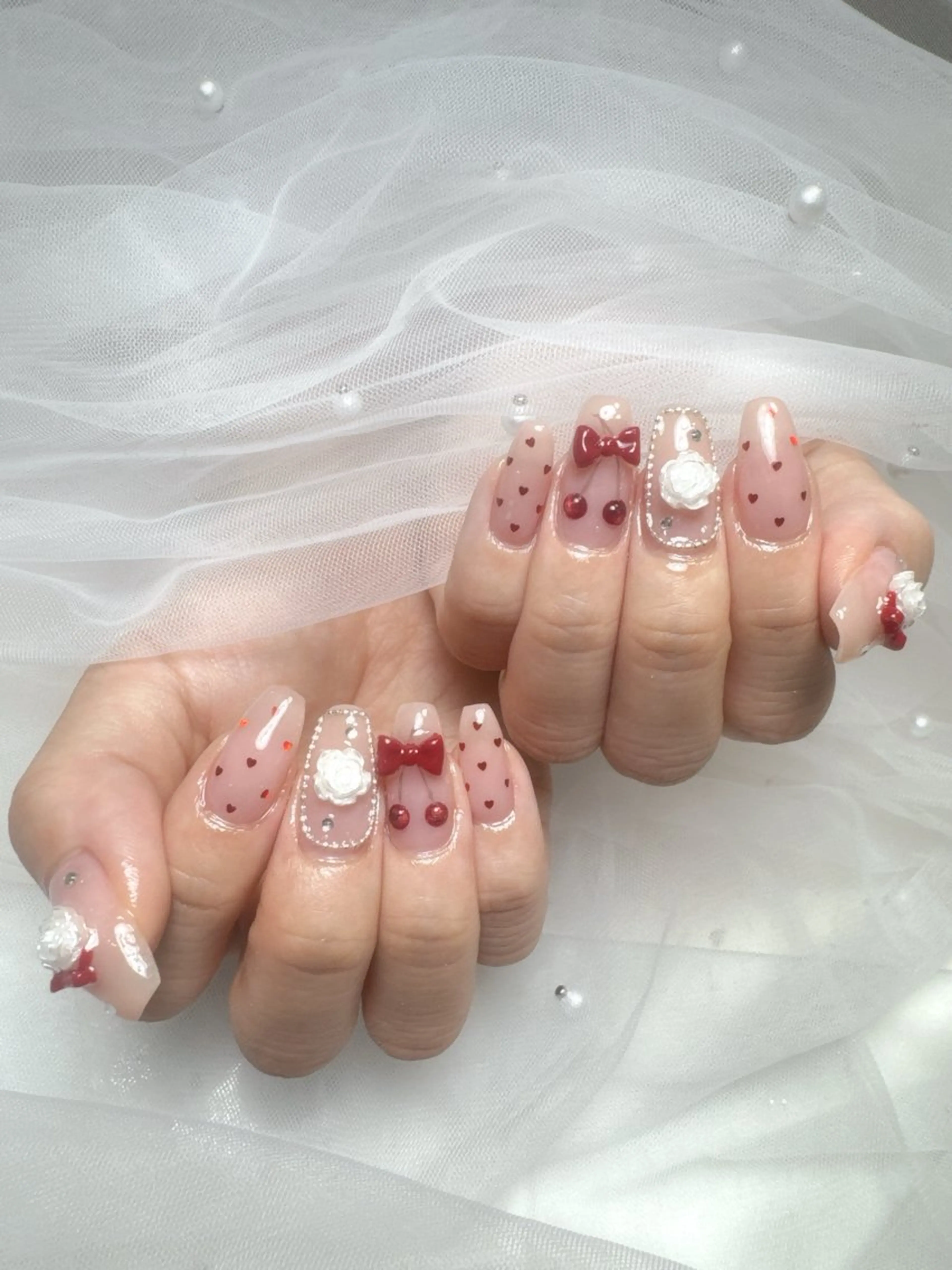 ネイル チークネイル ジェルネイル キラキラネイル 韓国ネイル 持ち込み ハンドネイル Queeens nailのネイルデザイン