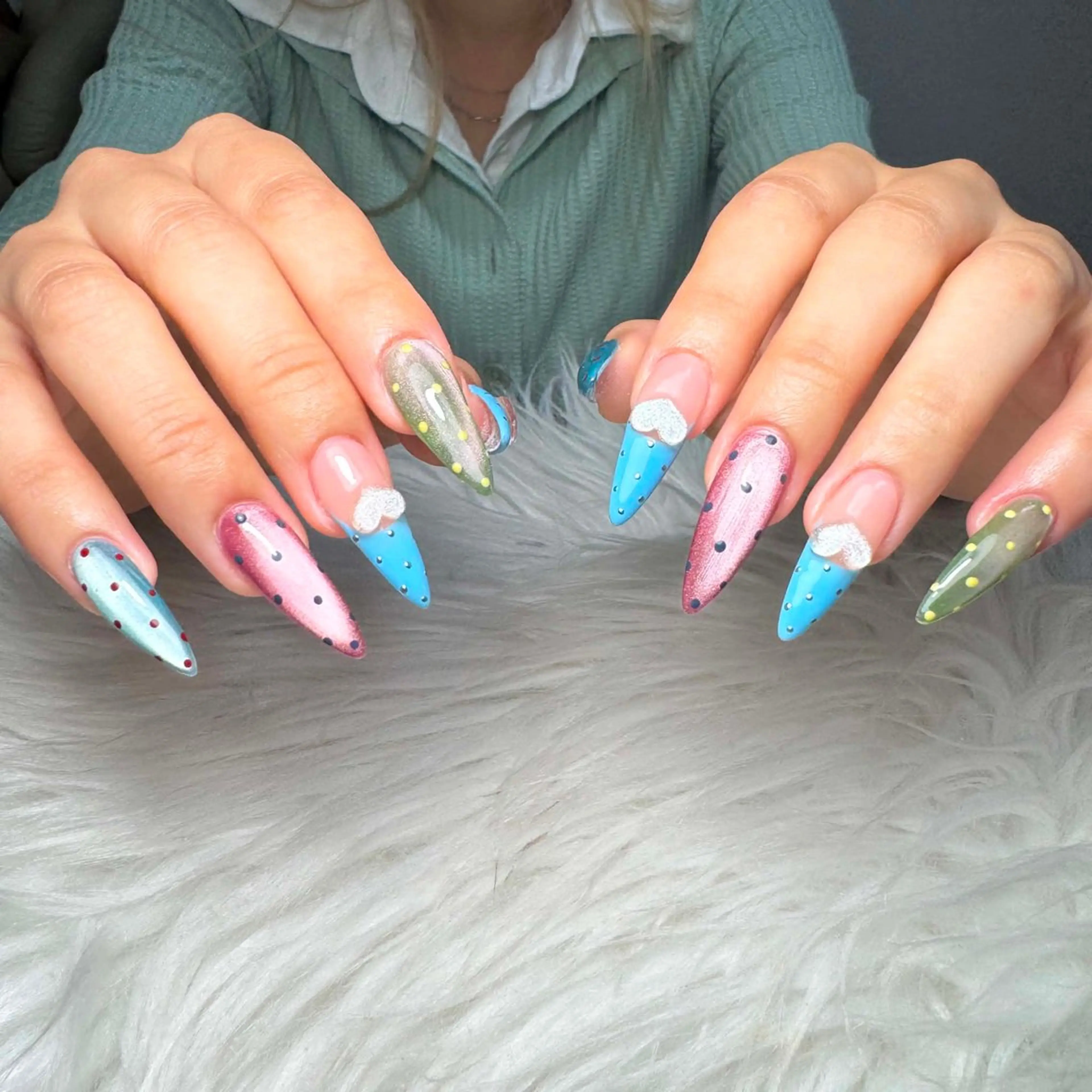 ネイル ハンドネイル T.Lee Nail Lilyのネイルデザイン