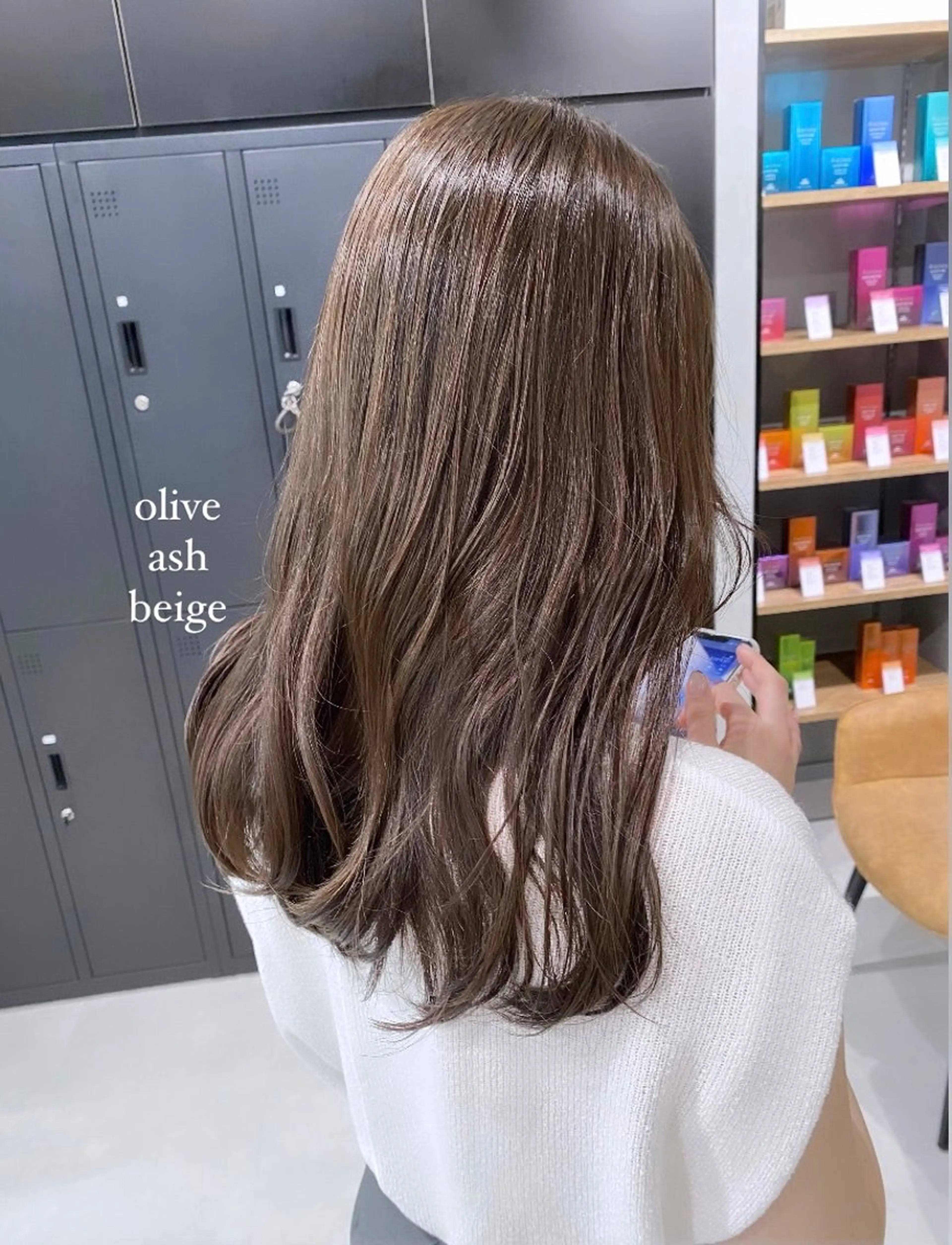 ヘアアレンジ 透けるベージュ/ 艶カラー♡のヘアスタイル