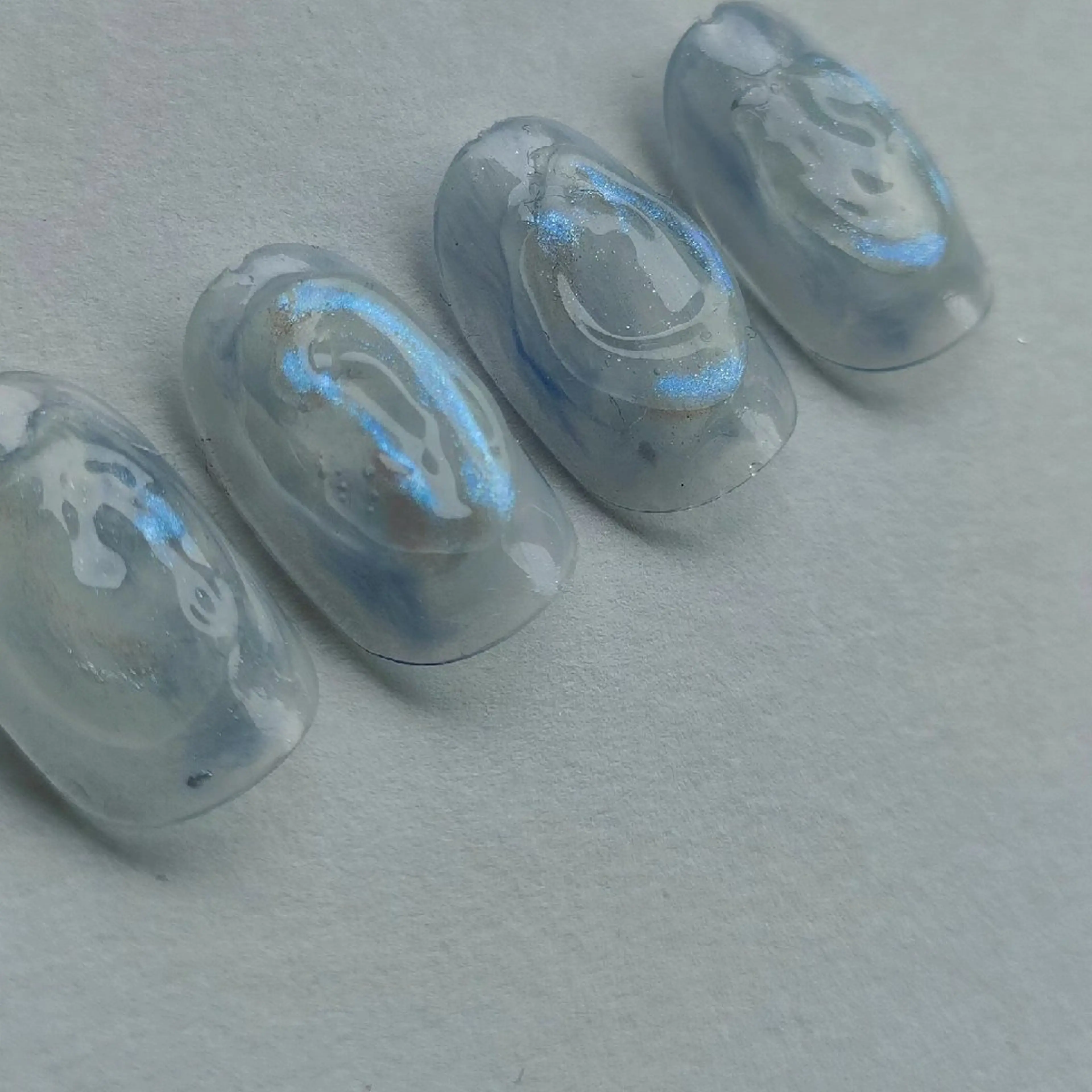 ネイル ブルー ニュアンスネイル oir. nailsalonのネイルデザイン