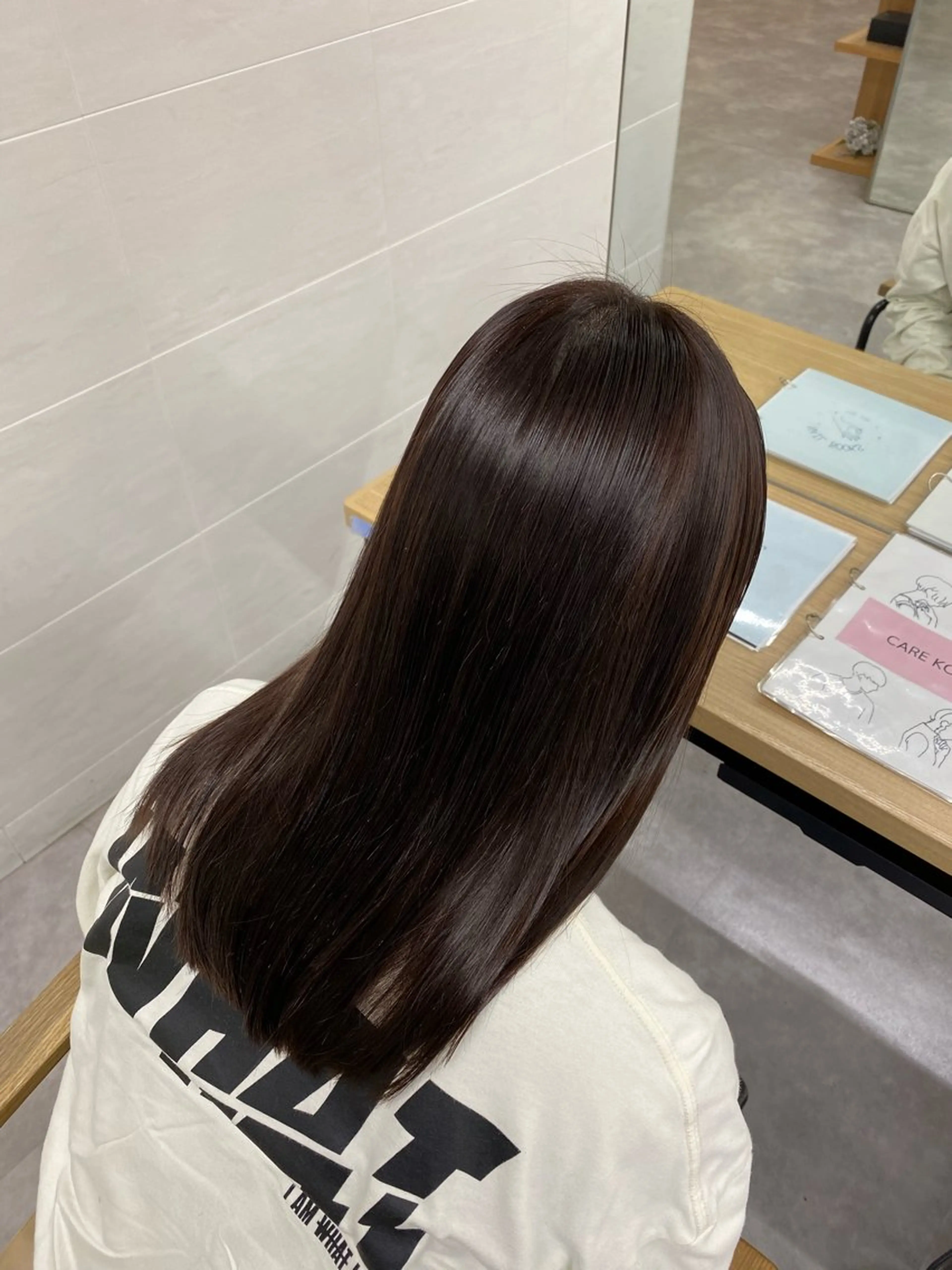 セミロング アッシュ CARE神戸店所属・SAKI /カラー/神戸/三宮のヘアスタイル