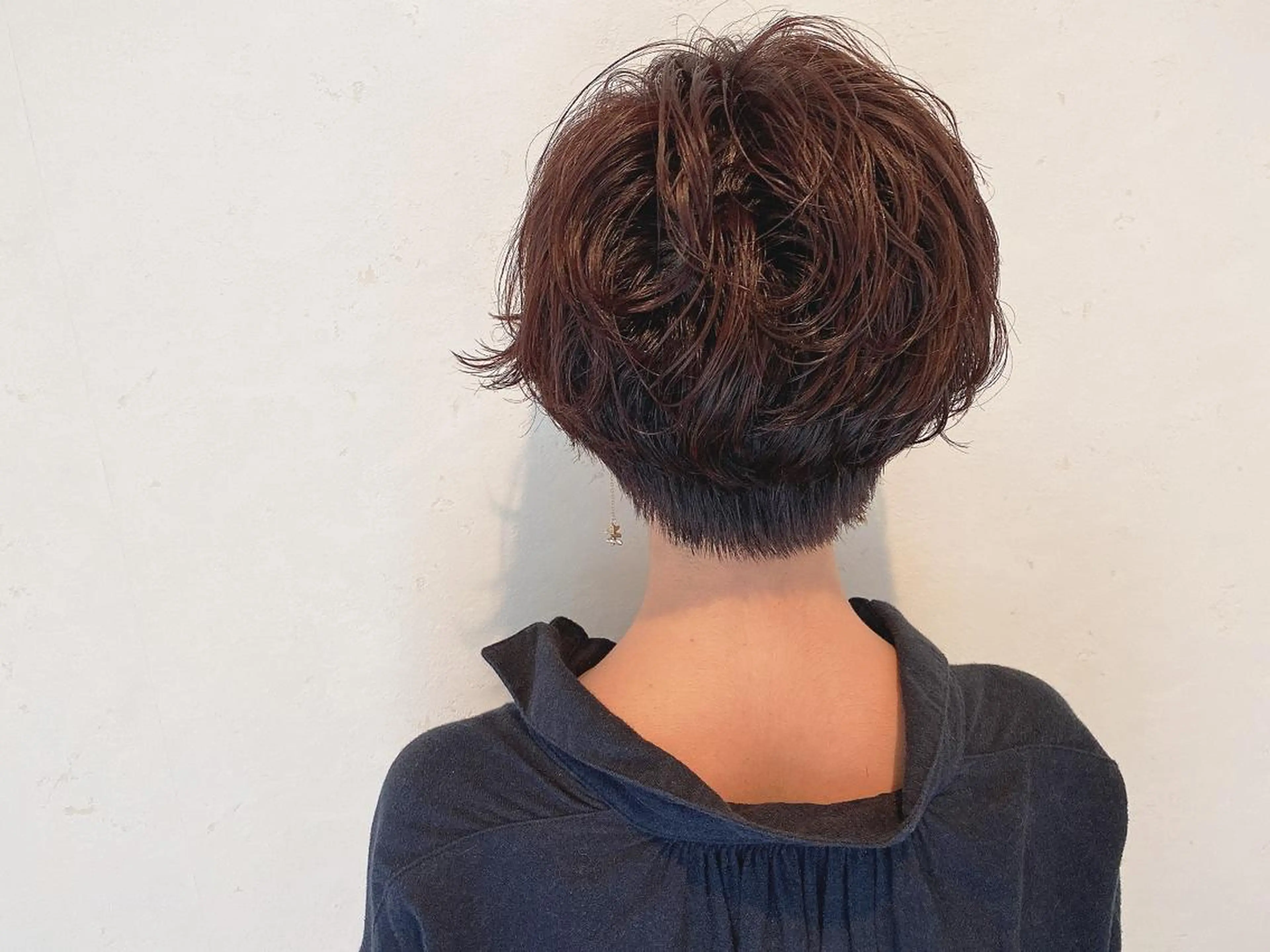 ショート カラー パーマ 伊藤 さやかのヘアスタイル