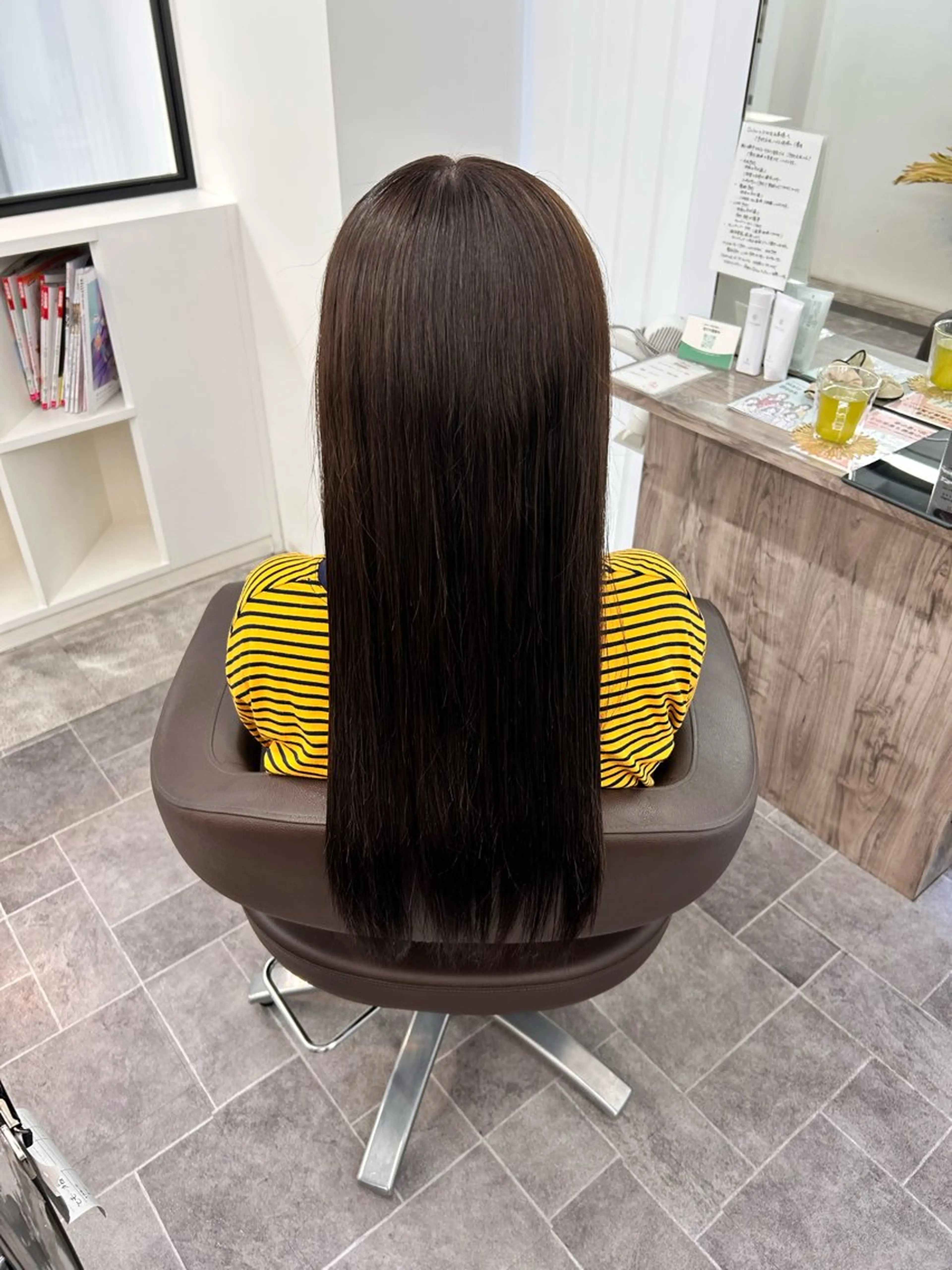 ロング 内藤 友香のヘアスタイル