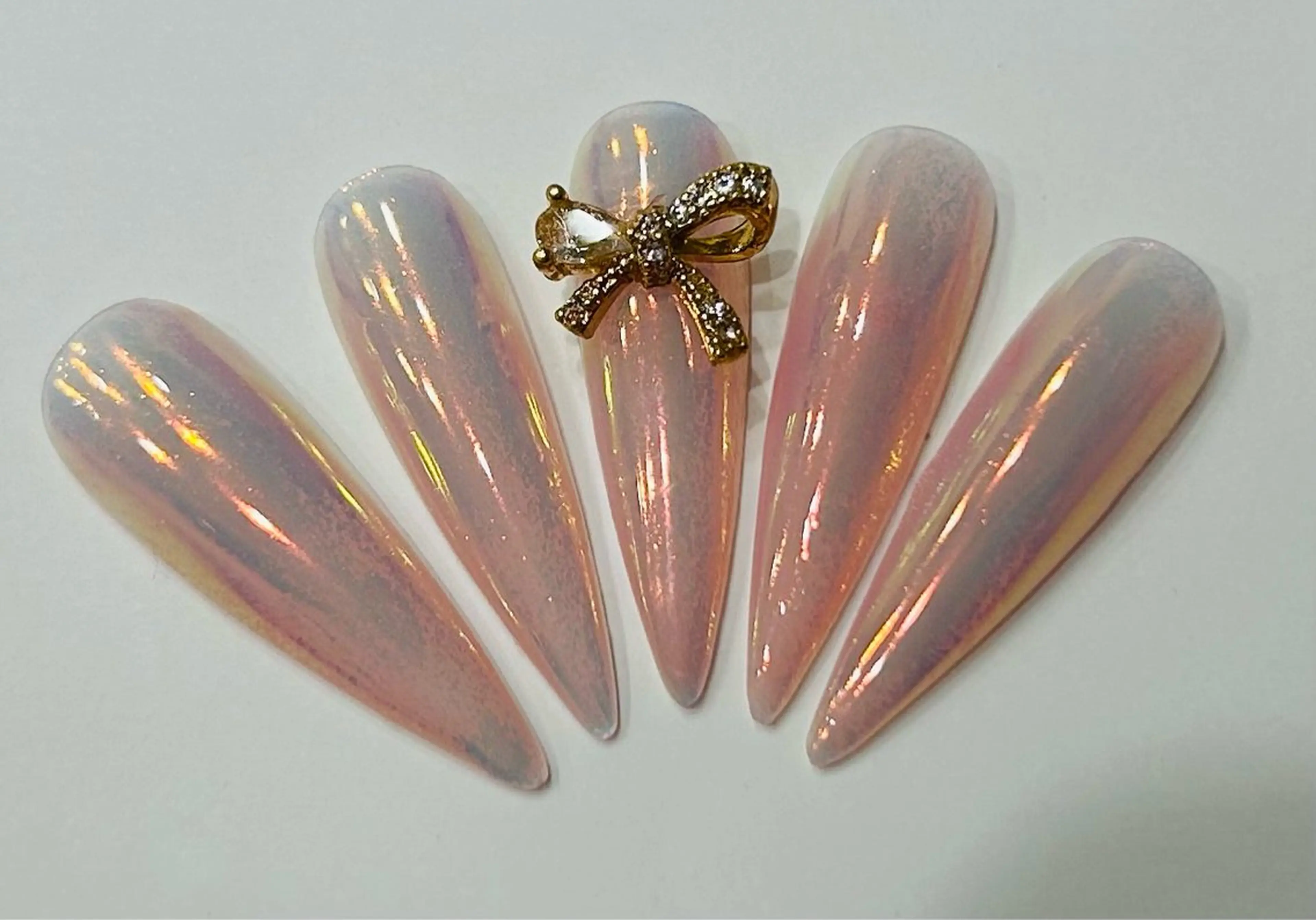 ネイル ミラーネイル NIJI ネイルサロンのネイルデザイン