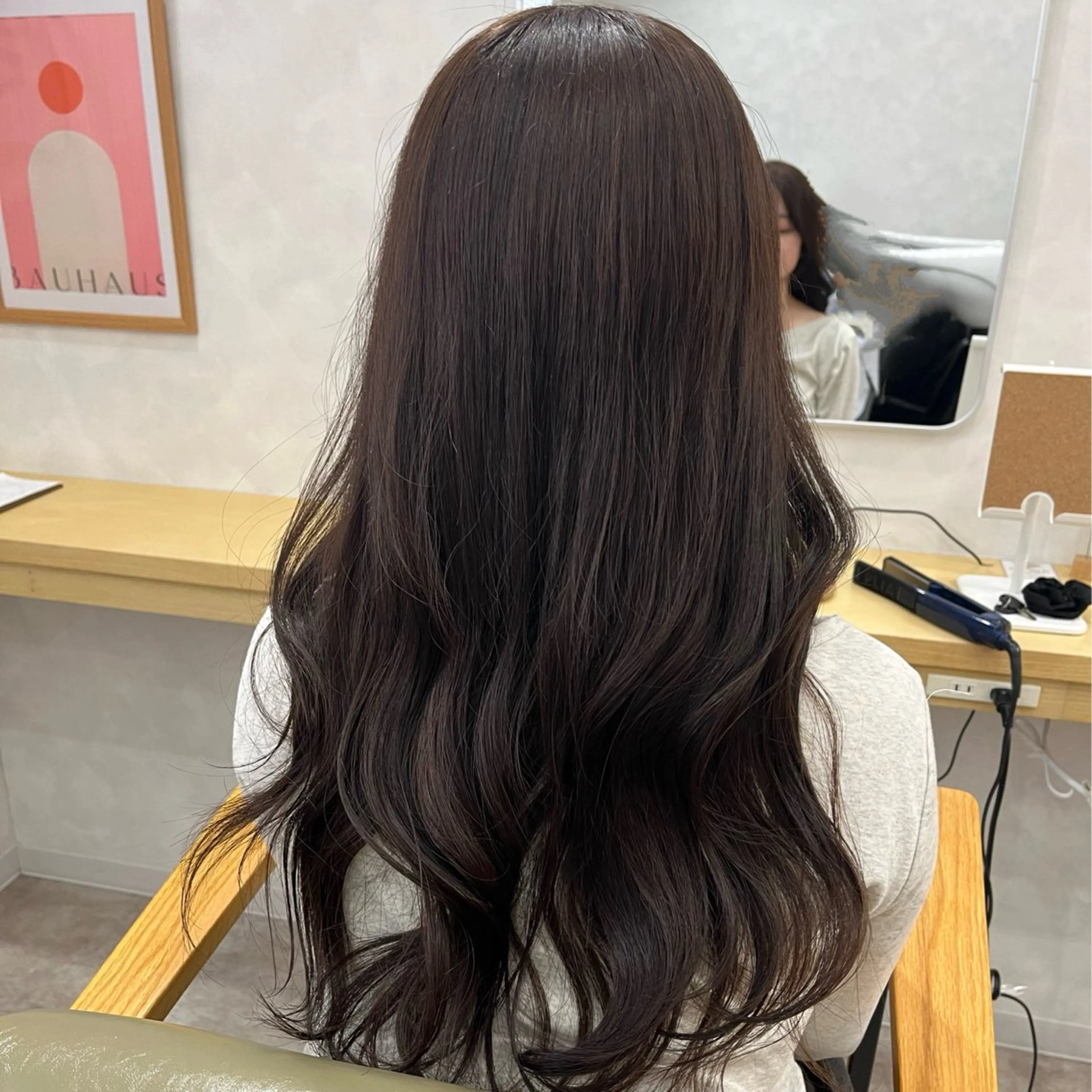 ロング カラー ベージュカラー ブリーチ 透明感カラー ダブルカラー グレージュ 髪質改善/レイヤー/ ボブ/磯野史歩のヘアスタイル