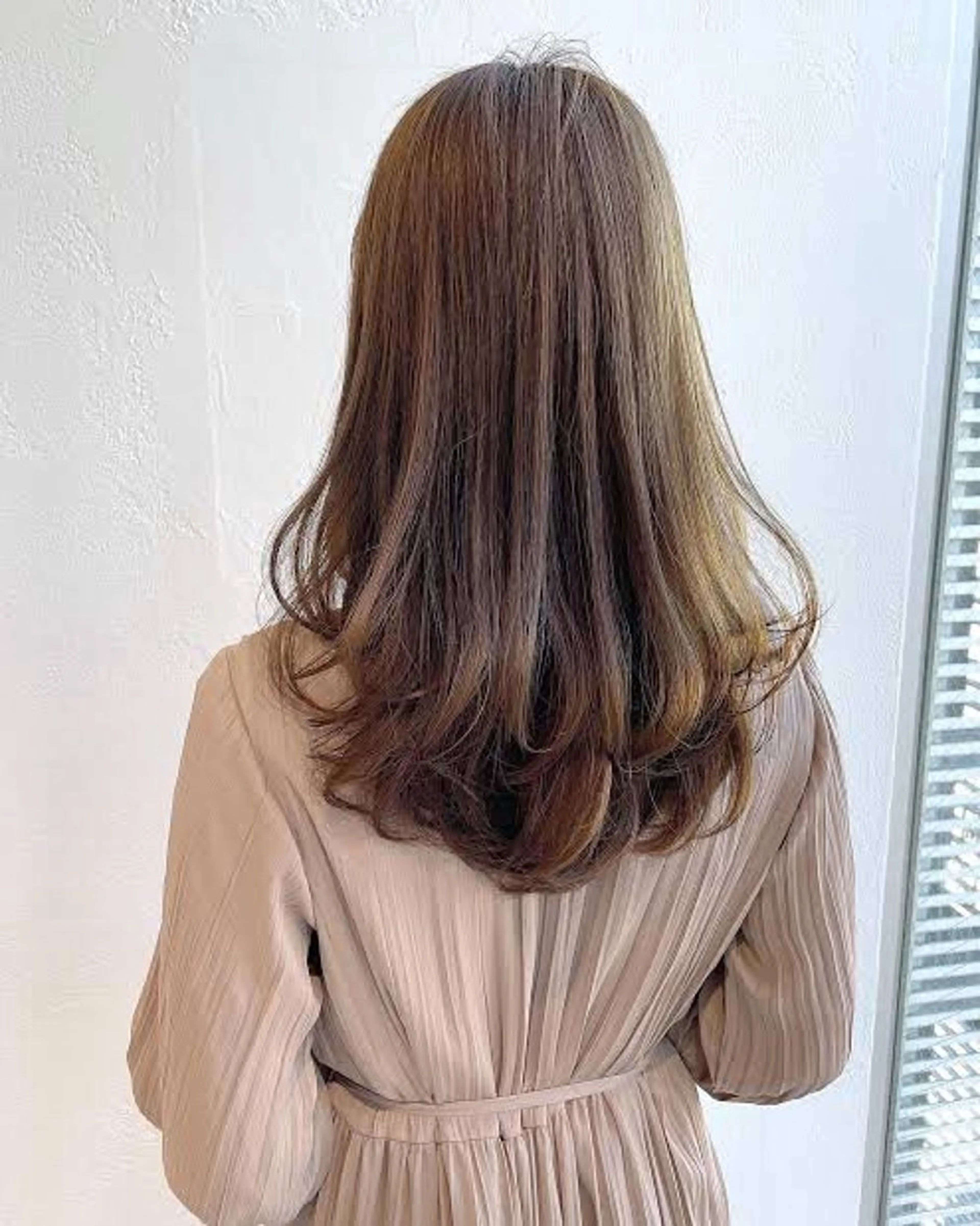 ミディアム 高橋 理沙のヘアスタイル