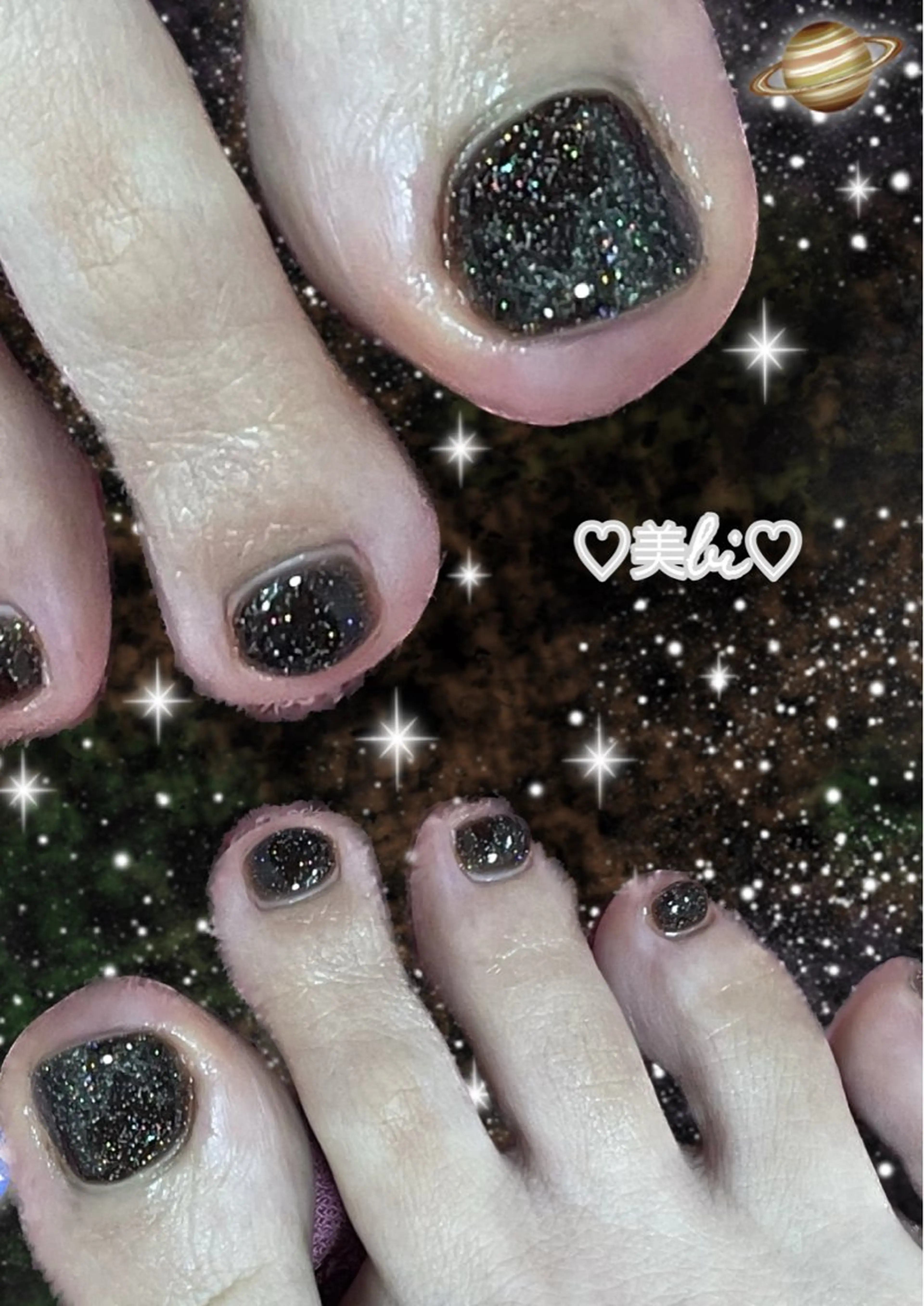 ネイル アートネイル フラッシュネイル フットネイル ラメ(グリッター) シルバー ♡Bivi♡自爪に 優しいネイルサロンのネイルデザイン