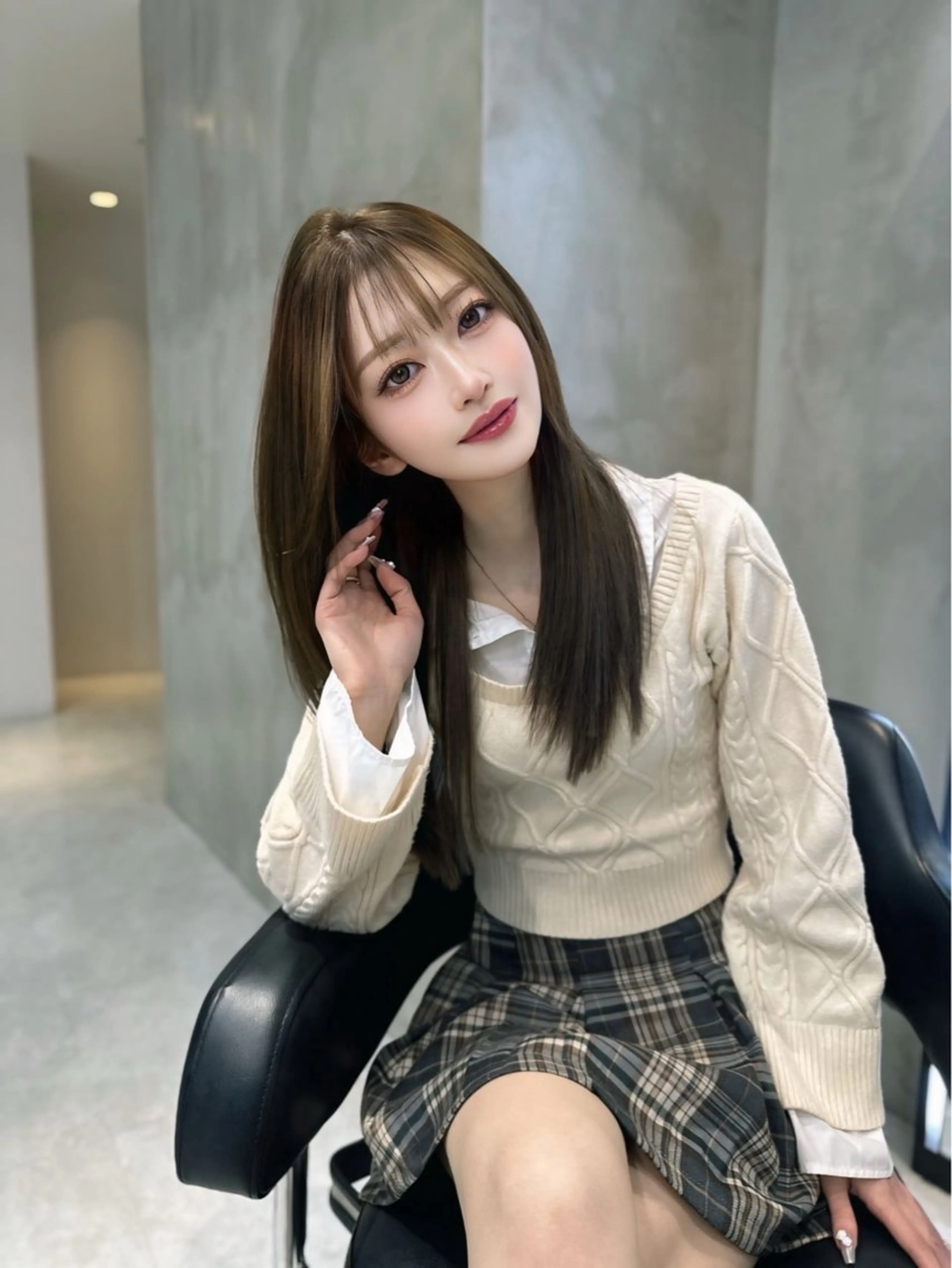 セミロング カラー カット ヘアカラー レイヤーカット 透明感カラーのヘアスタイル