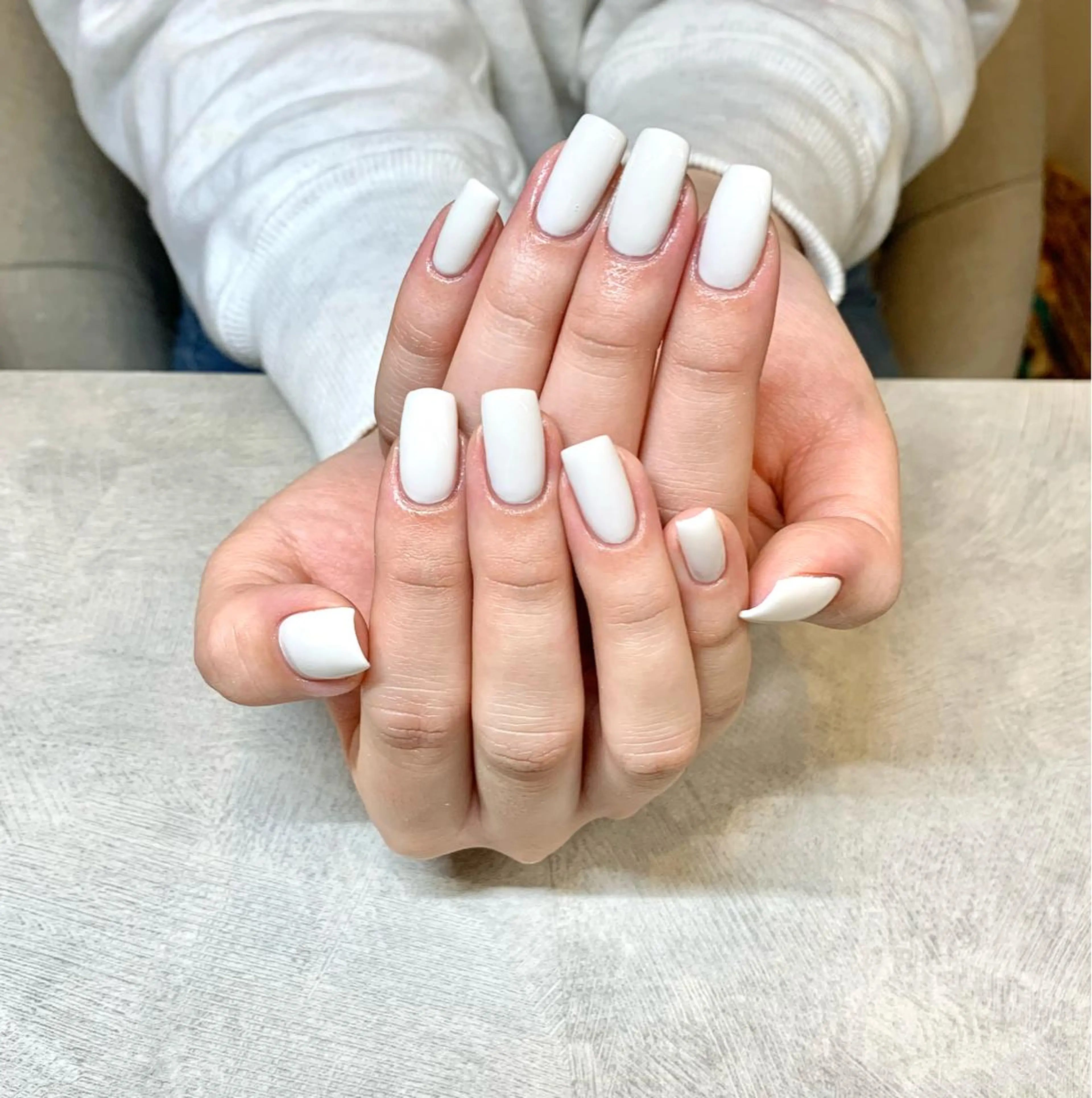 hand ワンカラー（カラーは何色でも選択可能、ベースカラーなしのフレンチ、ラメグラデーションはこちらのメニューで対応）の写真