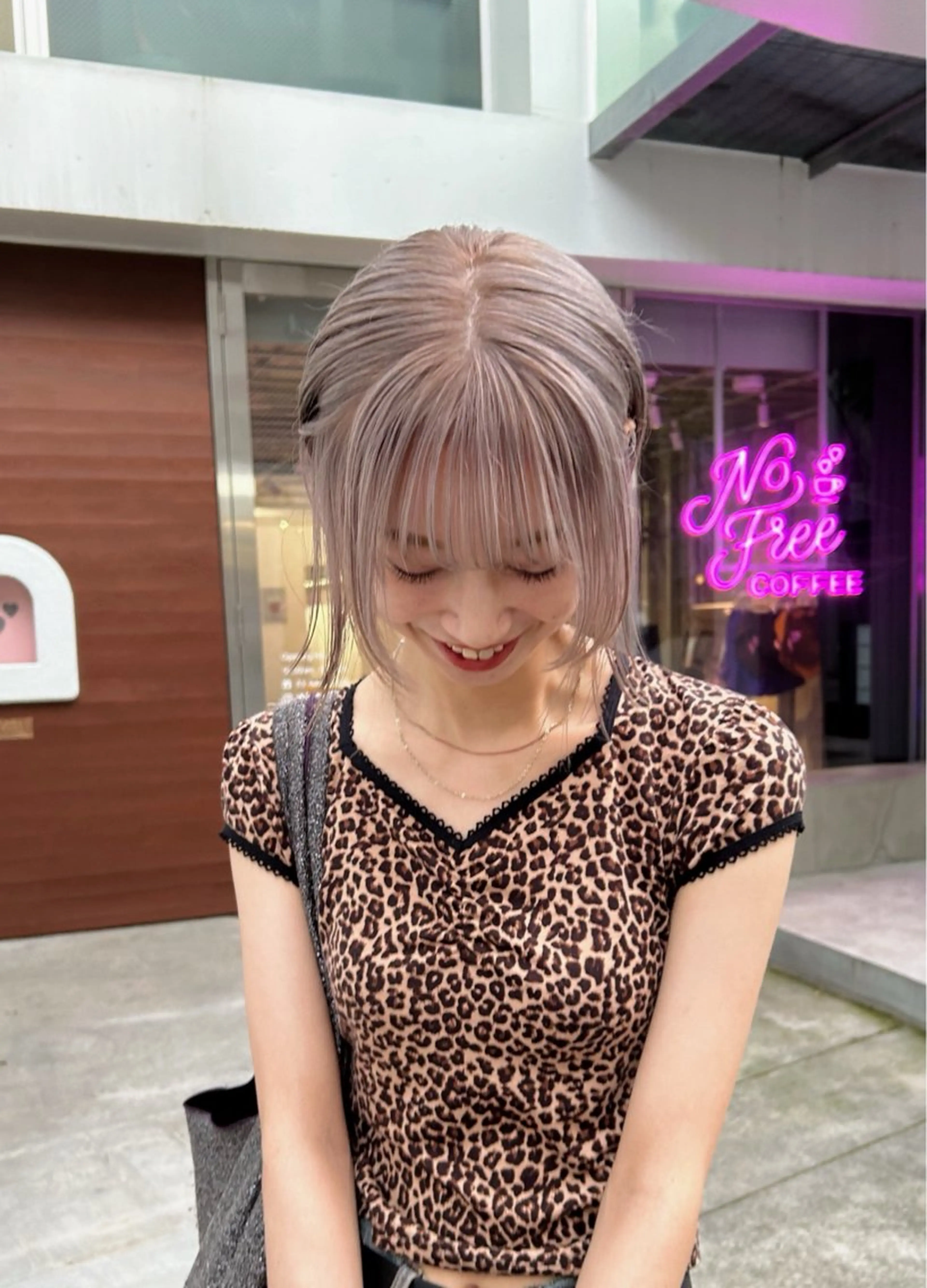 ショート カラー ヘアカラー トリートメント ハイトーンボブ 前田 表参道　グレージュのヘアスタイル