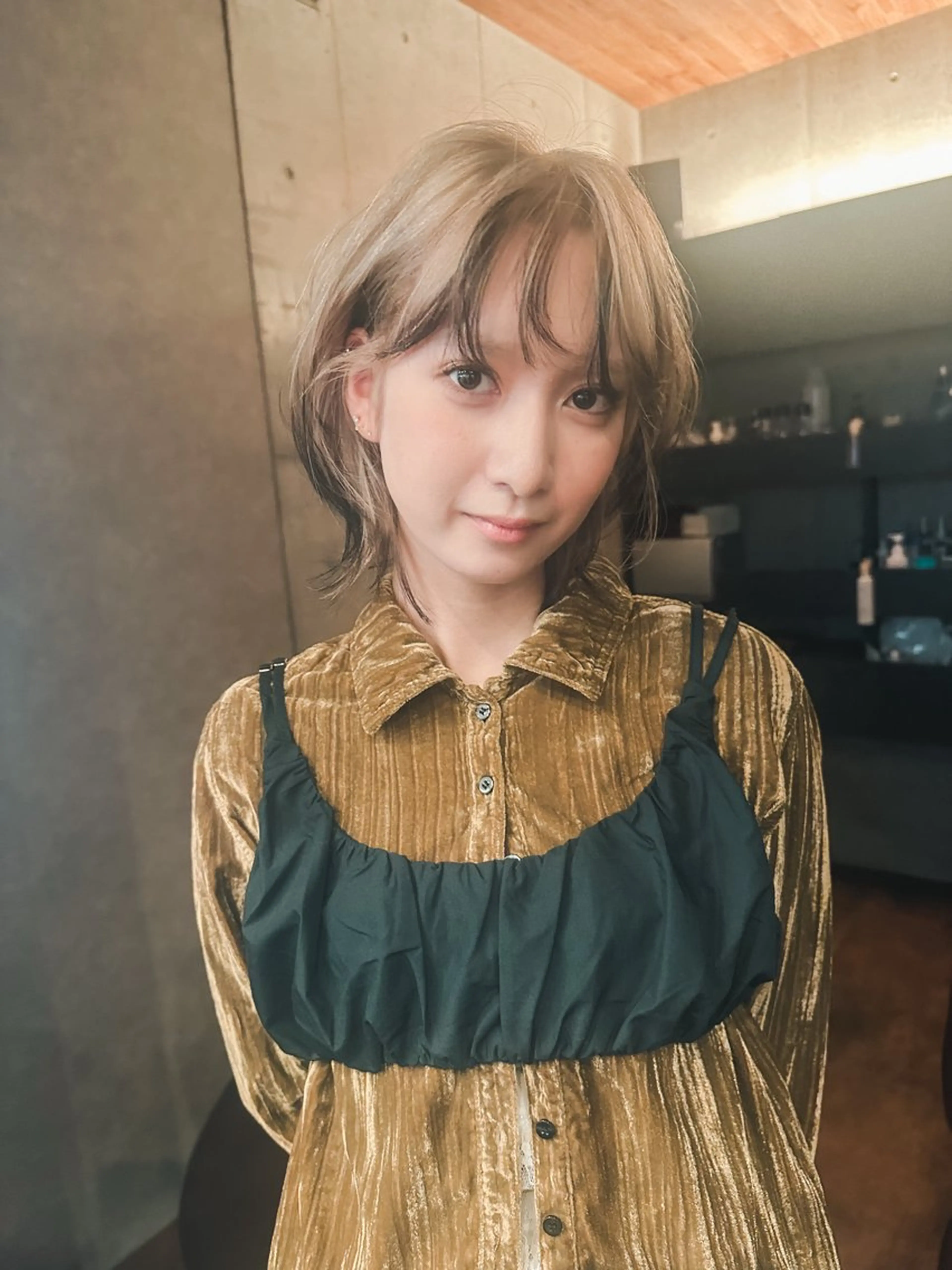 ミディアム カラー レイヤー/ウルフ/ ハッシュカット/ダイのヘアスタイル