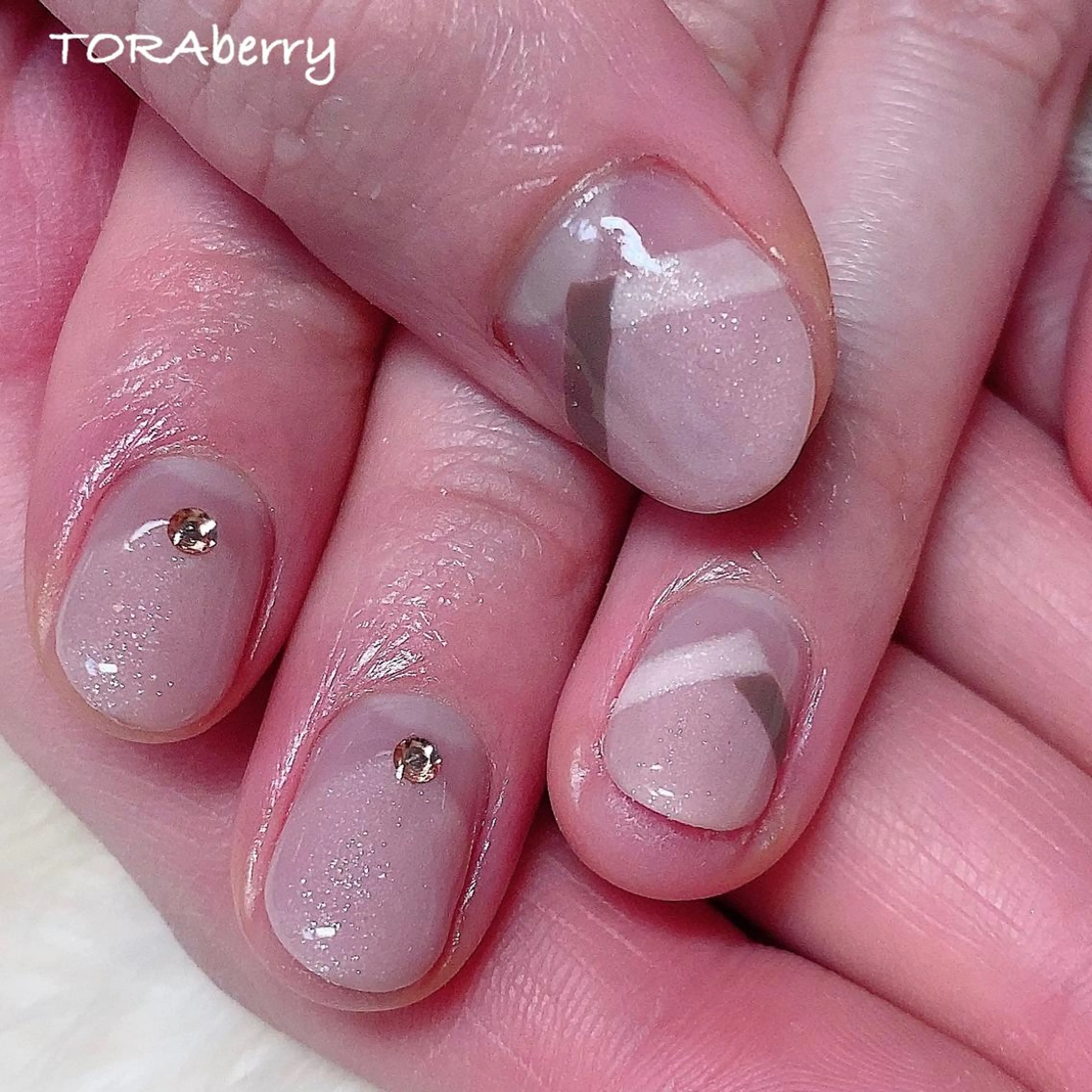 ネイル フレンチネイル ハンドネイル ネイリスト なつみのネイルデザイン