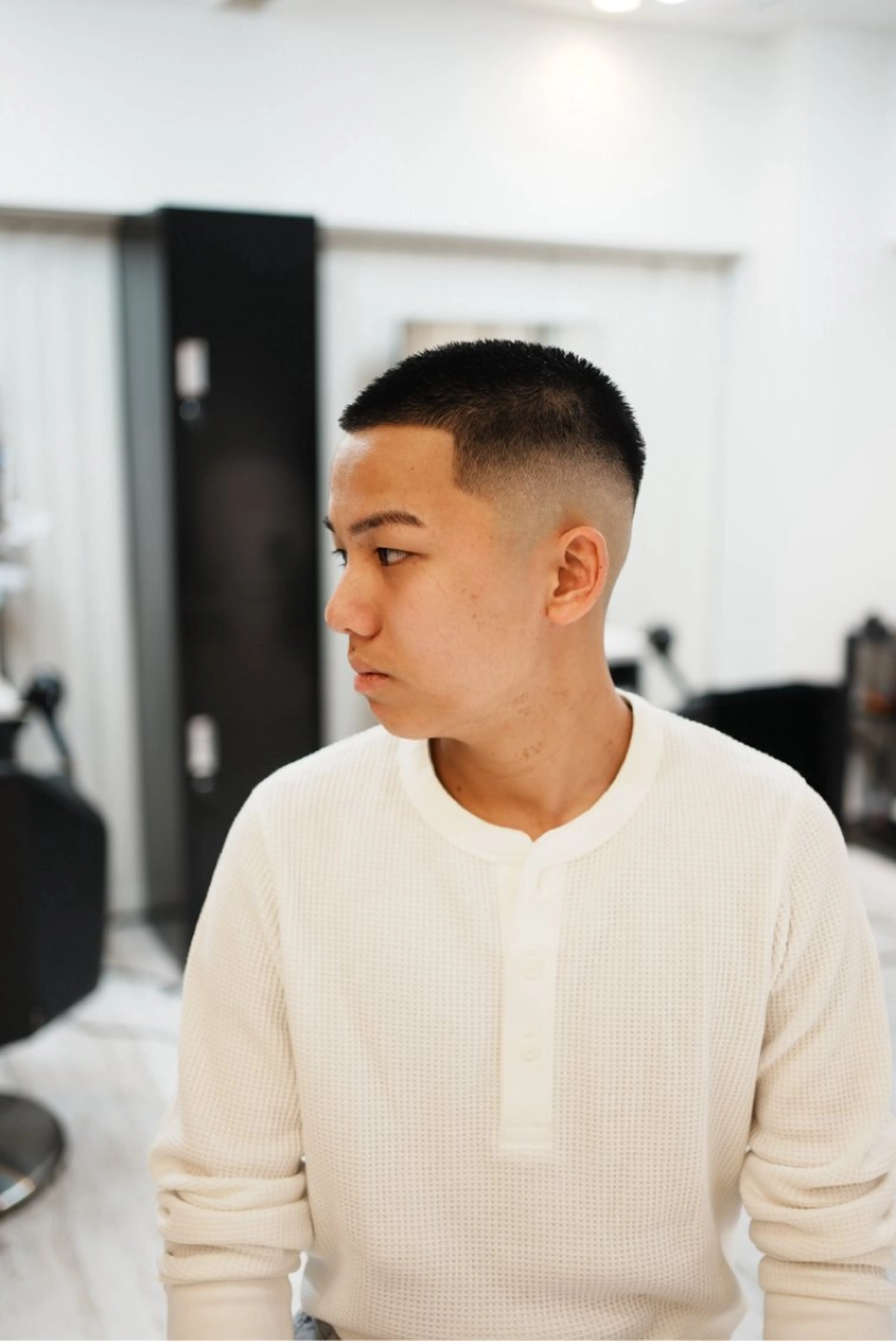 ショート メンズ フェードカット バズカット カット ヘアセット メンズサロン ANSWERのヘアスタイル