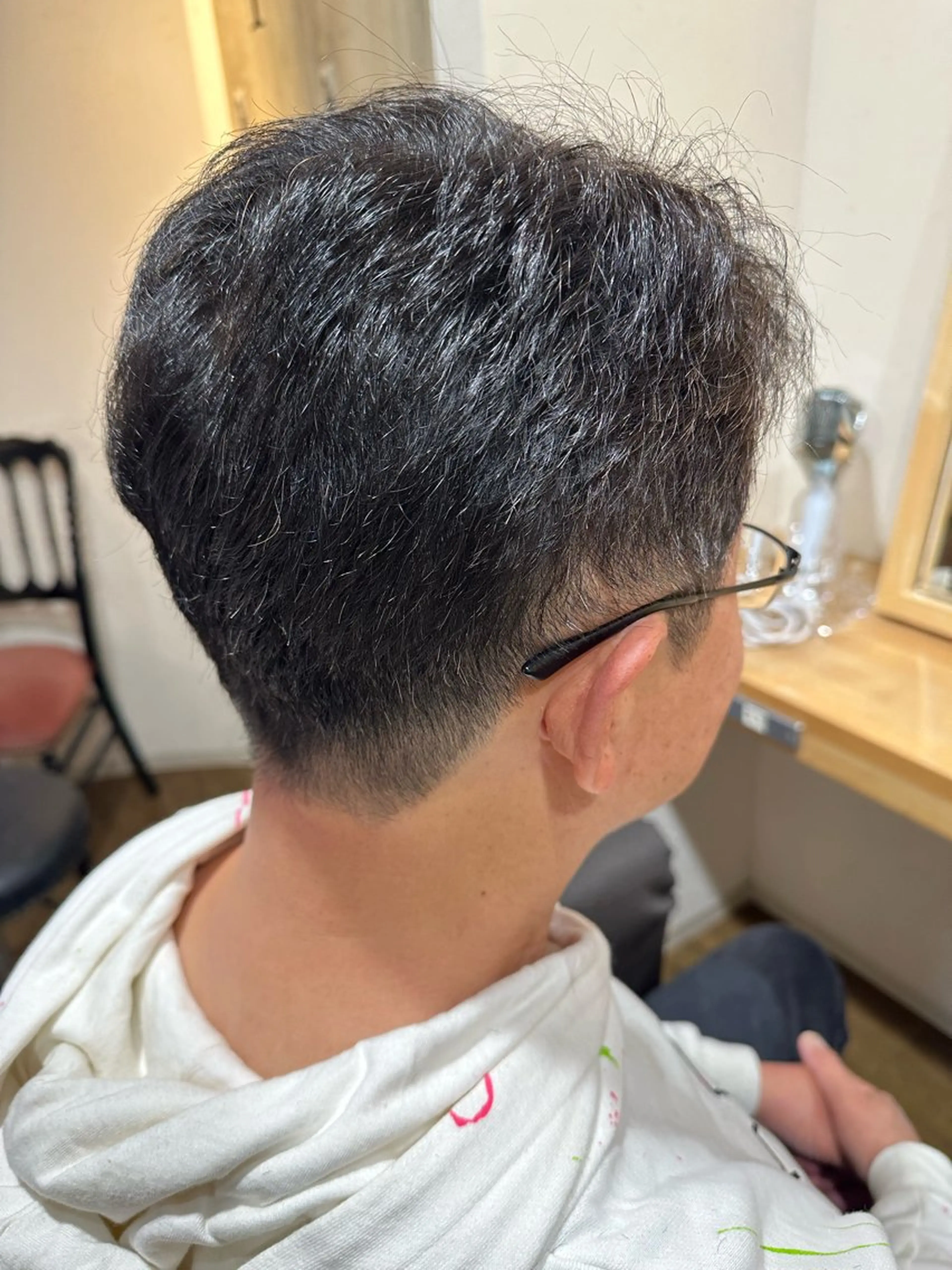 ショート くせ毛 カット 中川 凌太のヘアスタイル