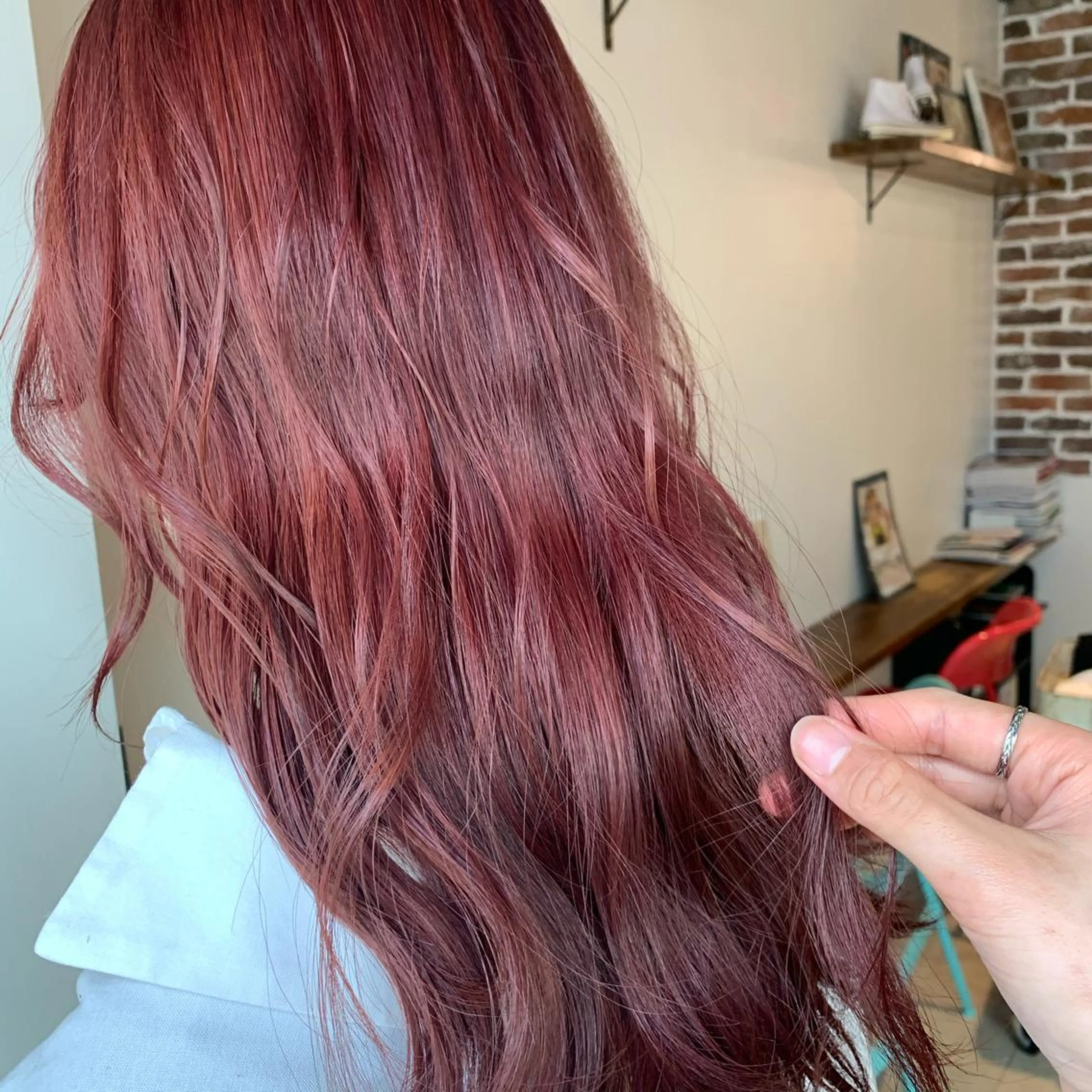 ミディアム 🌷横浜/レイヤー /艶カラー🌷のヘアスタイル