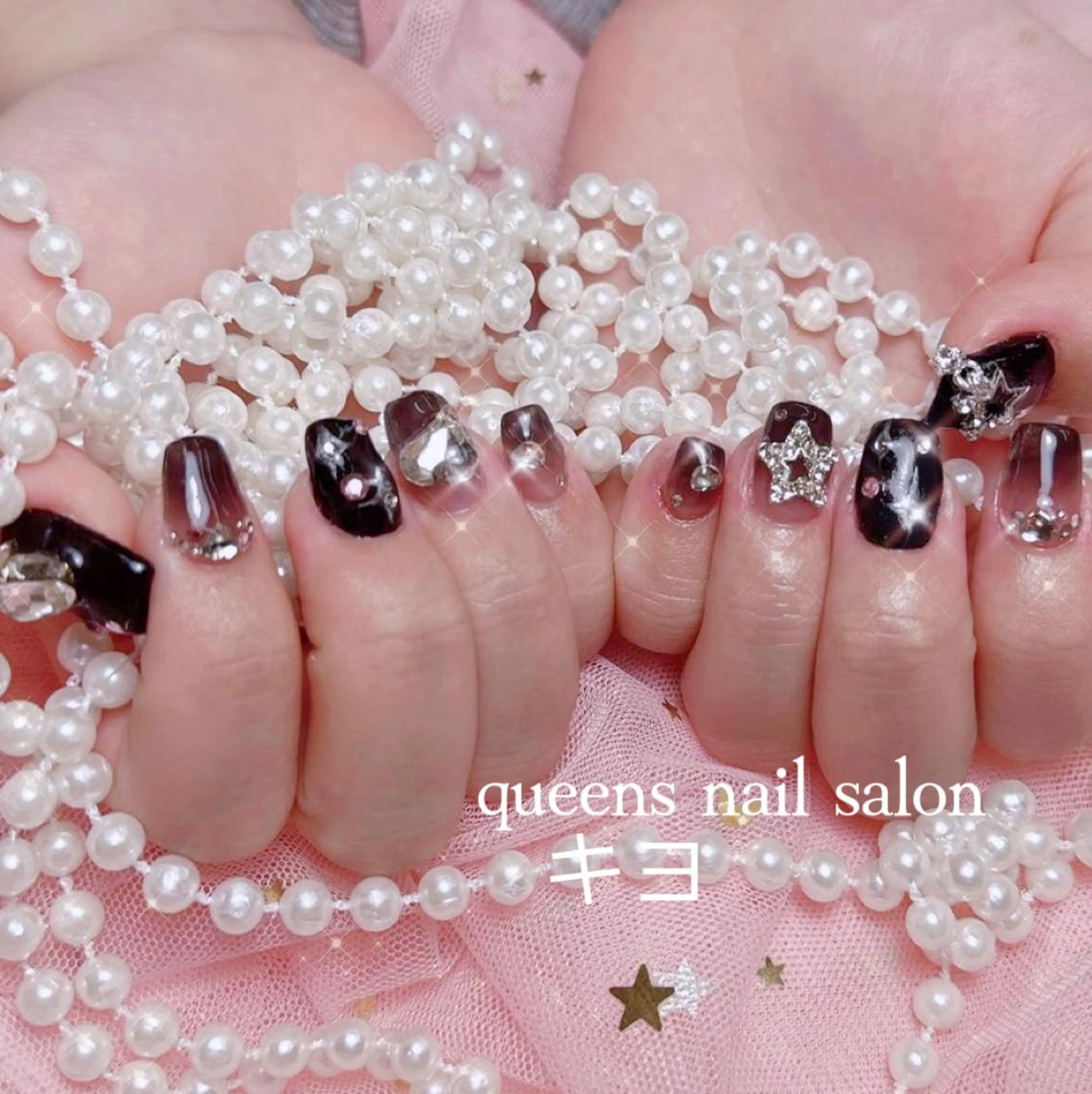 ネイル queensnail 🧸mikaのネイルデザイン