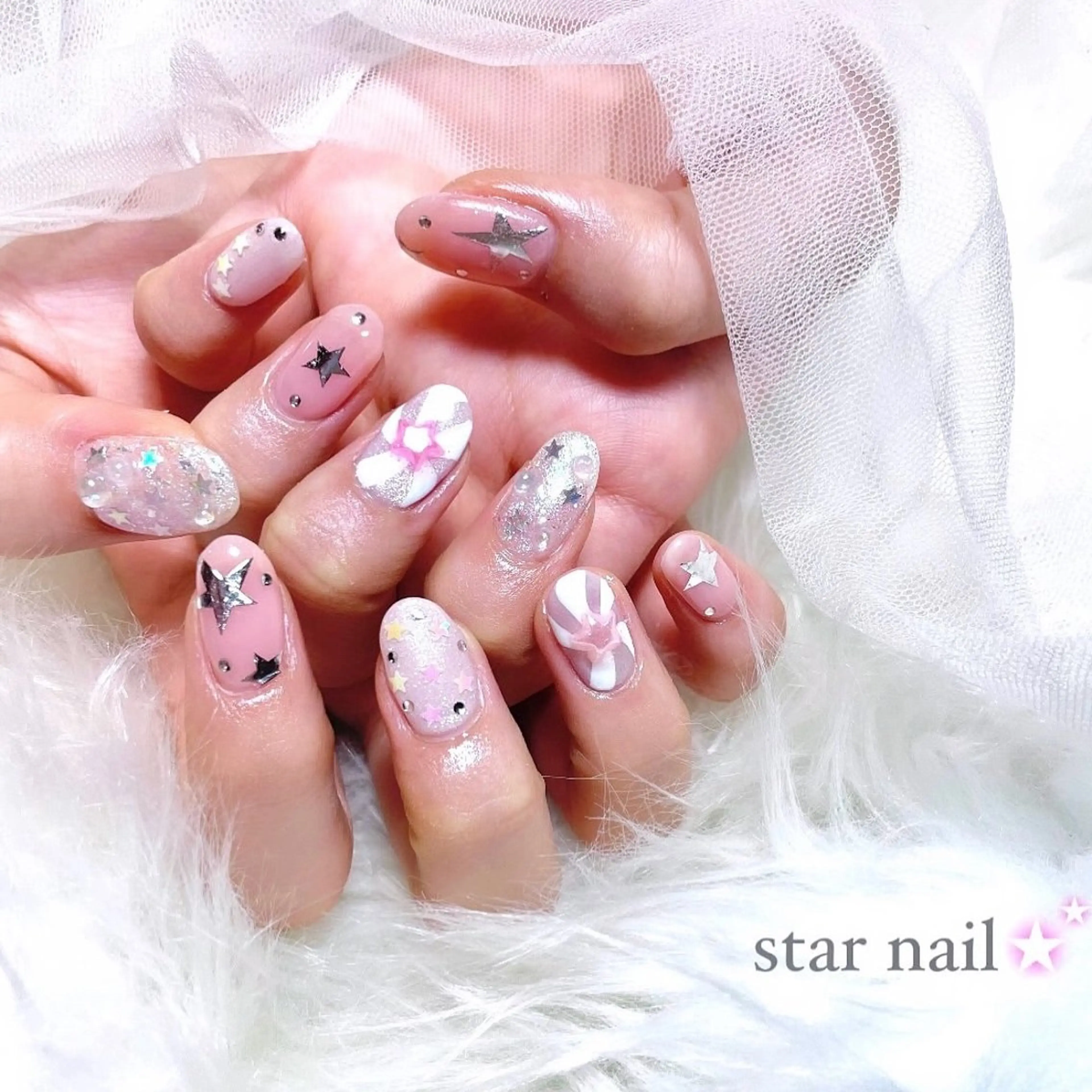 ネイル ハンドネイル キラオメ Neneのネイルデザイン