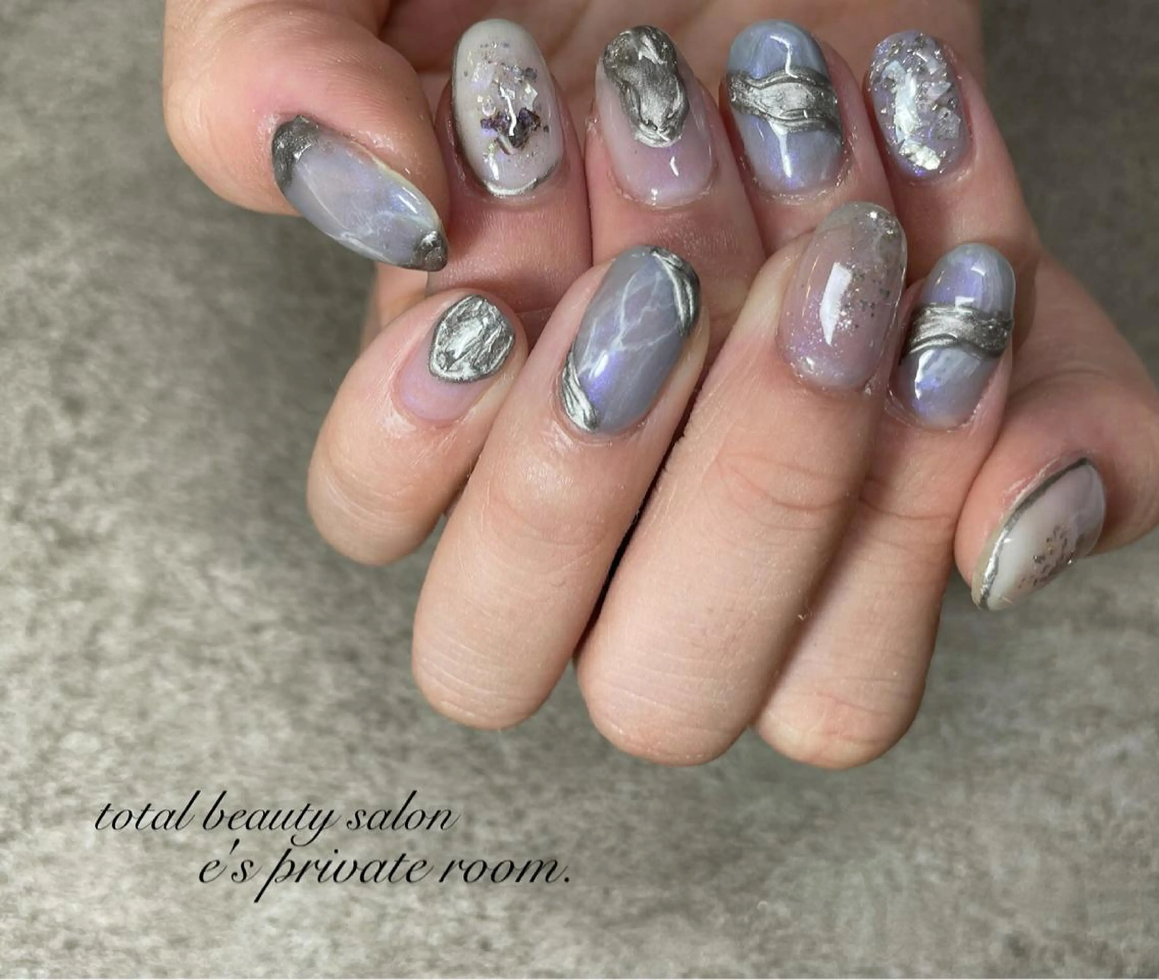 ネイル LAVISH nail salonのネイルデザイン
