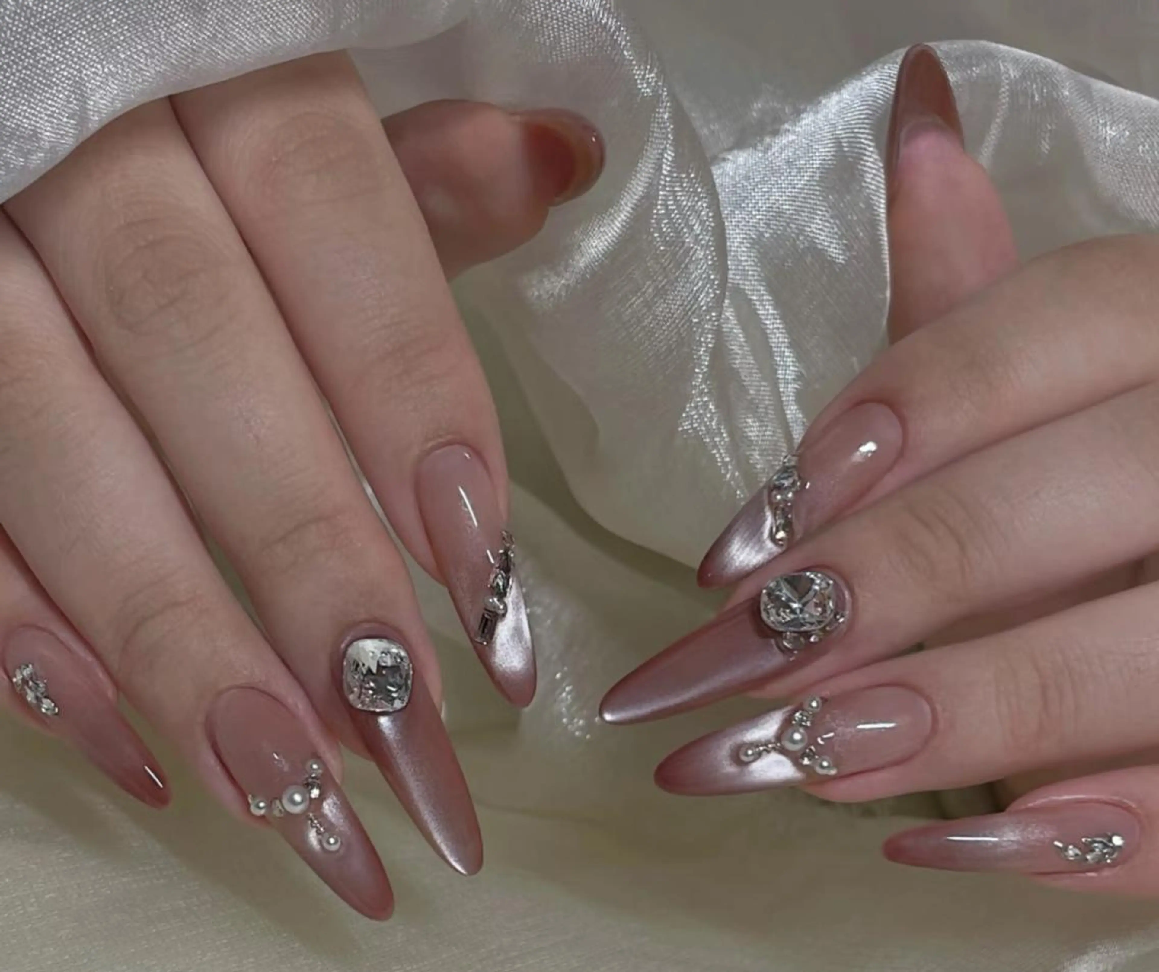 ネイル ハンドネイル ハンドケア 🍑 momo_nailのネイルデザイン