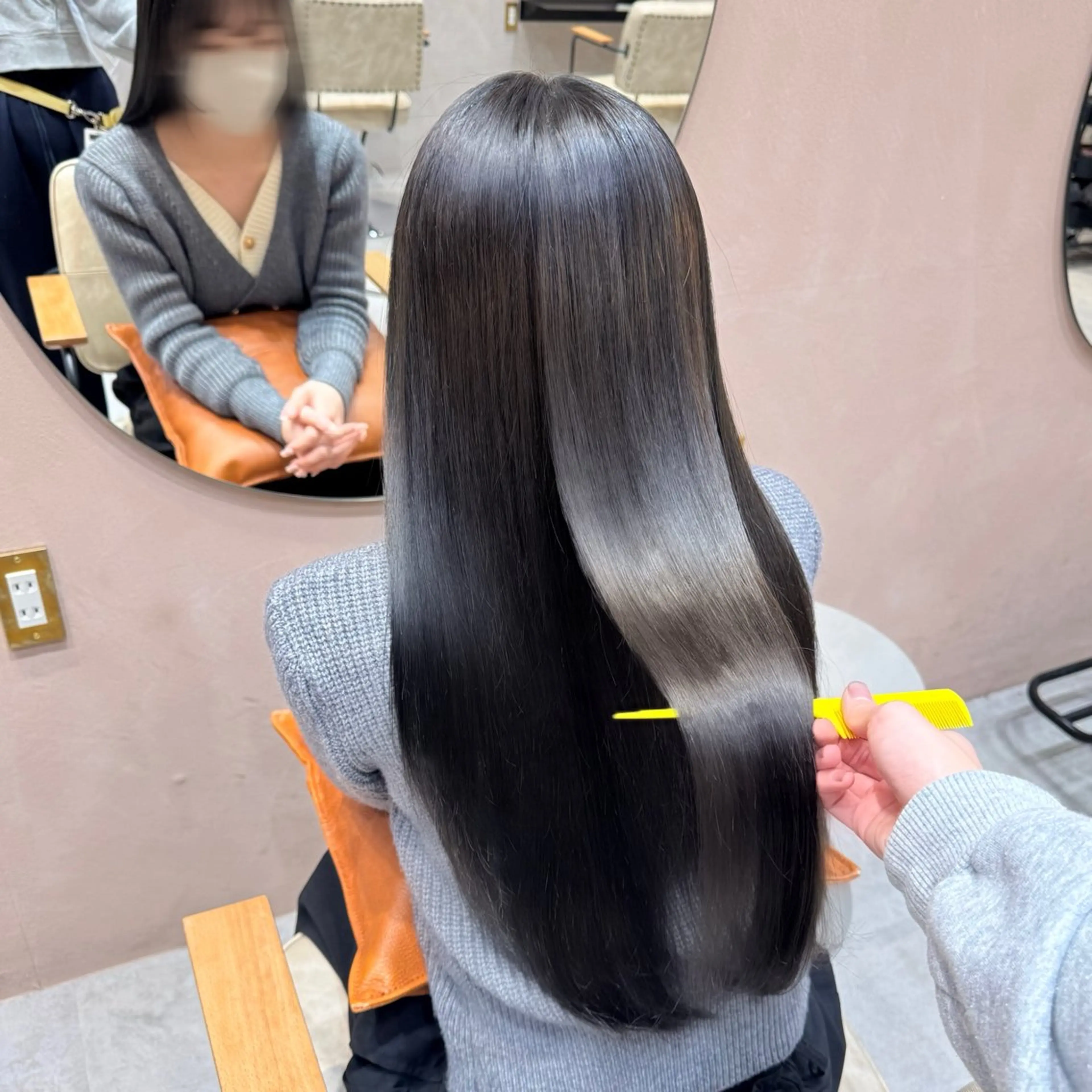 ロング 縮毛矯正 ヘアカラー 縮毛矯正 トリートメント ヘッドスパ ‎‎りな‪🪽カット /透明感･暖色カラーのヘアスタイル