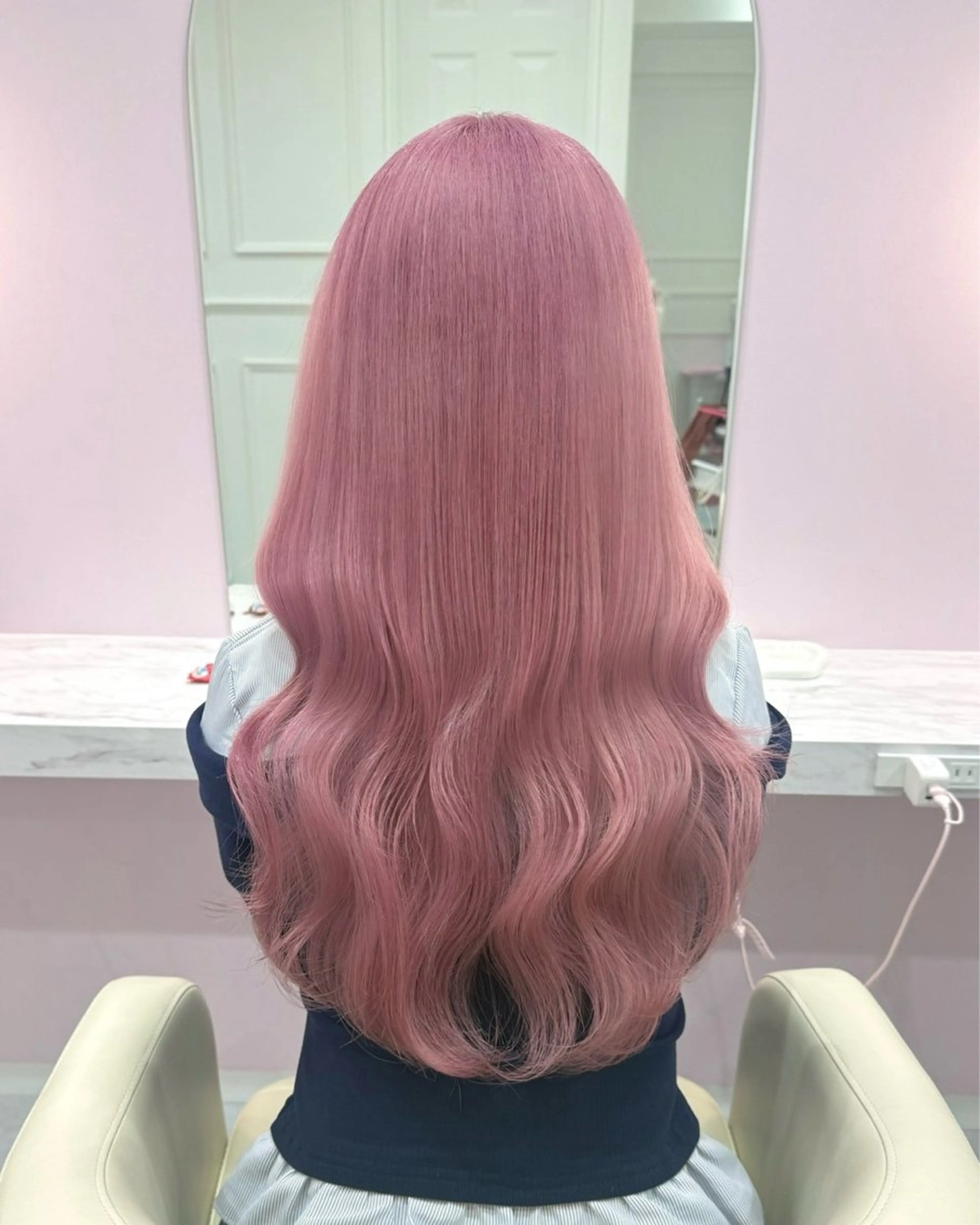 ロング カラー ブリーチ 透明感カラー ハイトーンカラー ラベンダーカラー ラベンダーピンク ヘアカラー ハイトーンカラー💞 くるみ🎀のヘアスタイル