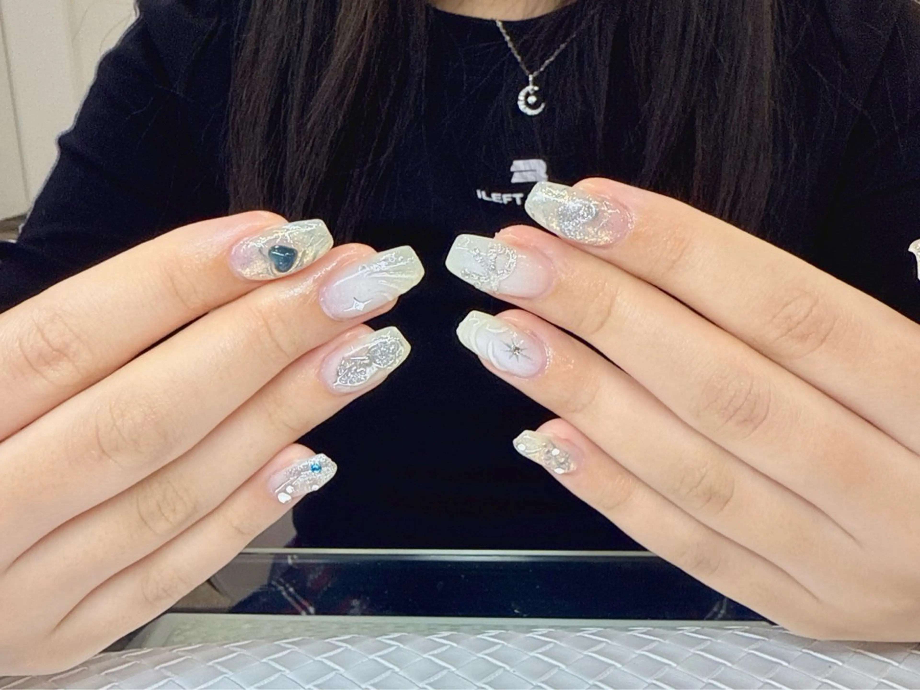 ネイル 長さ出し フットネイル フレンチネイル ジェルネイル ガーリー ハンドネイル NYネイルサロン 千葉中央店のネイルデザイン