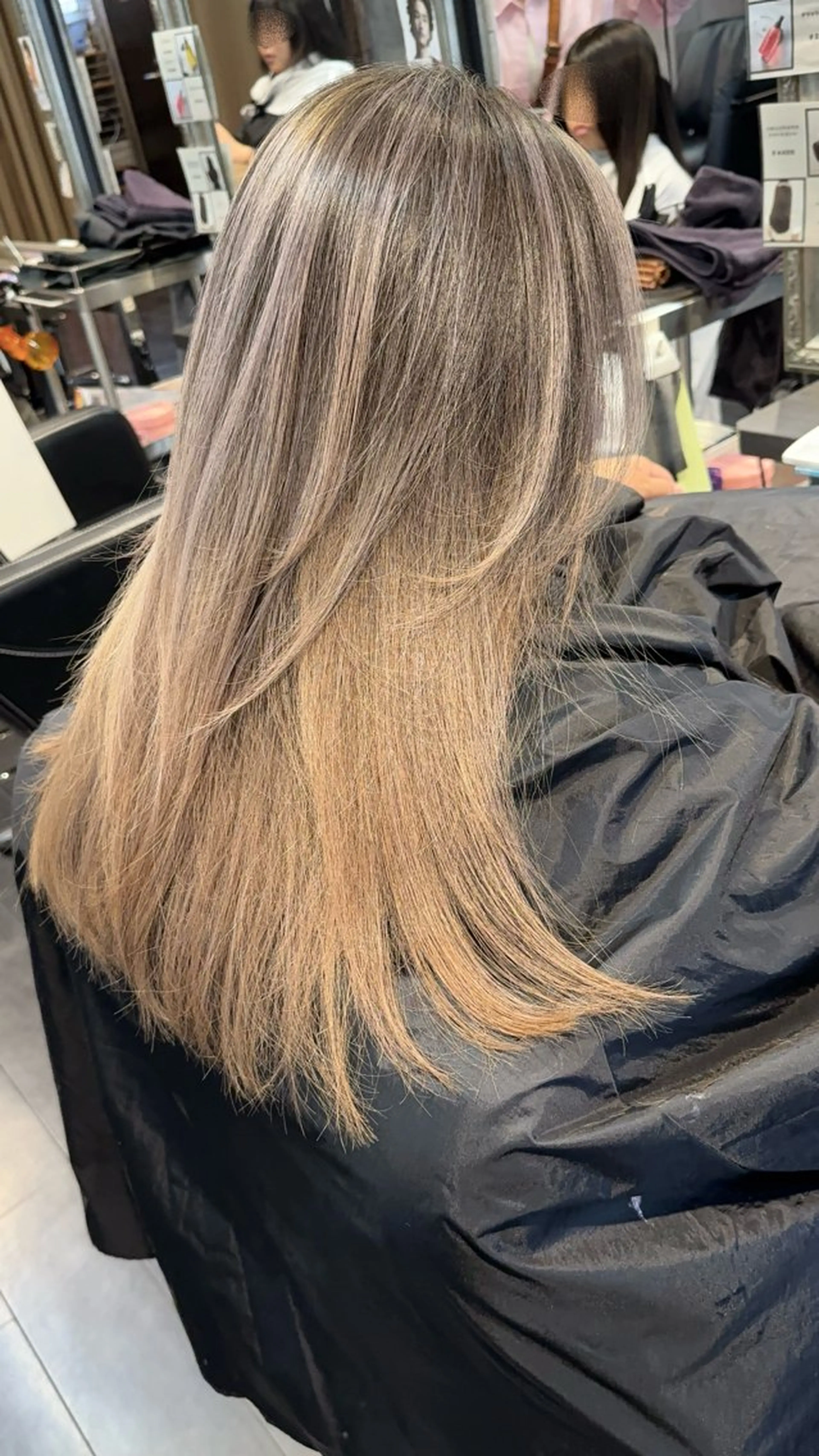 ロング カラー バレイヤージュ レイヤーカット ヘアカラー トリートメント デザインカラー⭐️ Yamauchiのヘアスタイル