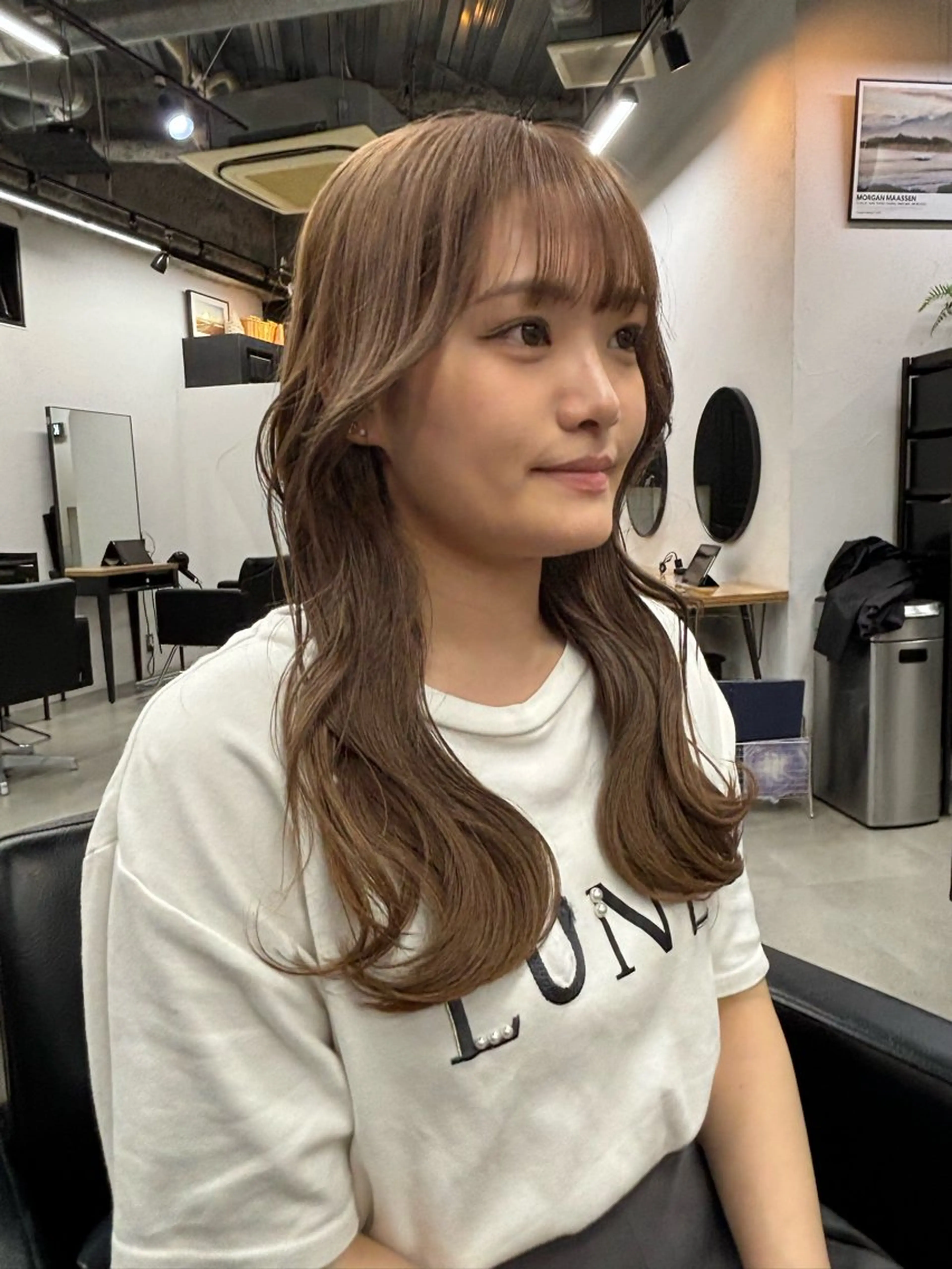 ロング カラー ヘアアレンジ ベージュカラー ブリーチ ココアベージュ 坂齋大地/レイヤー/ ミルクティーのヘアスタイル