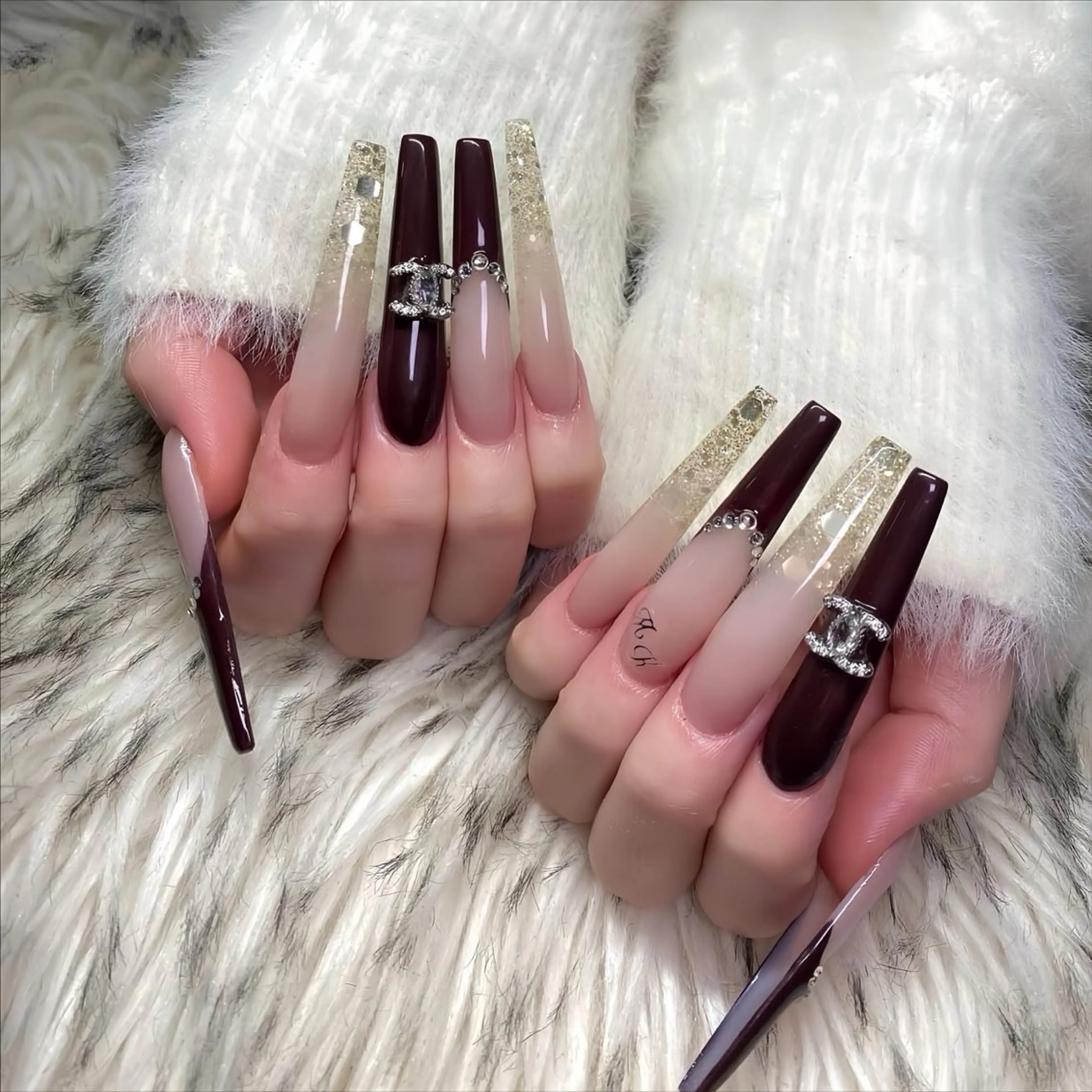 ネイル アニマル柄 ボルドー ブラウン チークネイル フレンチネイル ハンドネイル Rin Nail 新大久保店のネイルデザイン