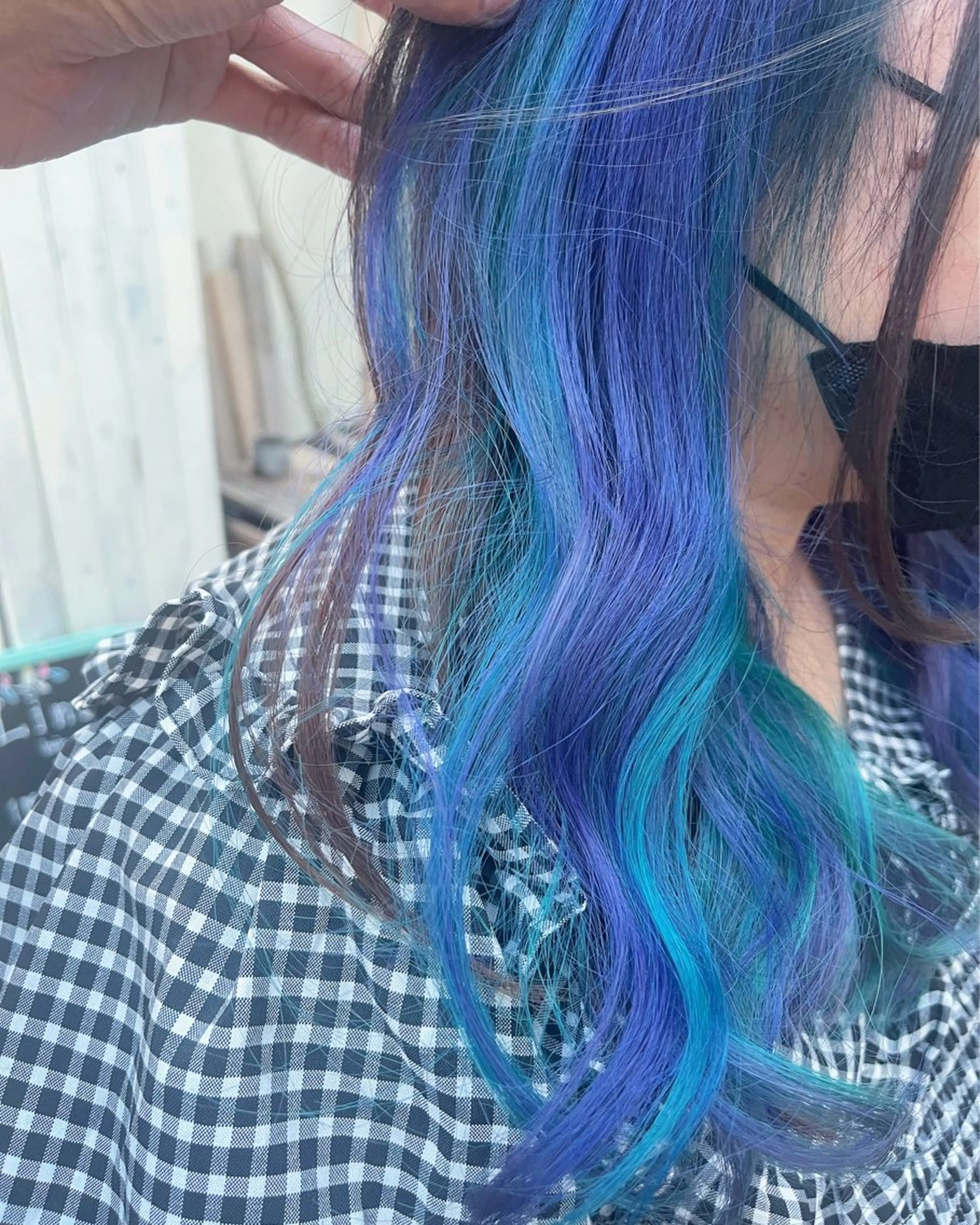 セミロング カラー ブリーチ イヤリングカラー ユニコーンカラー カット ヘアカラー トリートメント 原宿サロン代表 デザインカラー伊藤卓のヘアスタイル