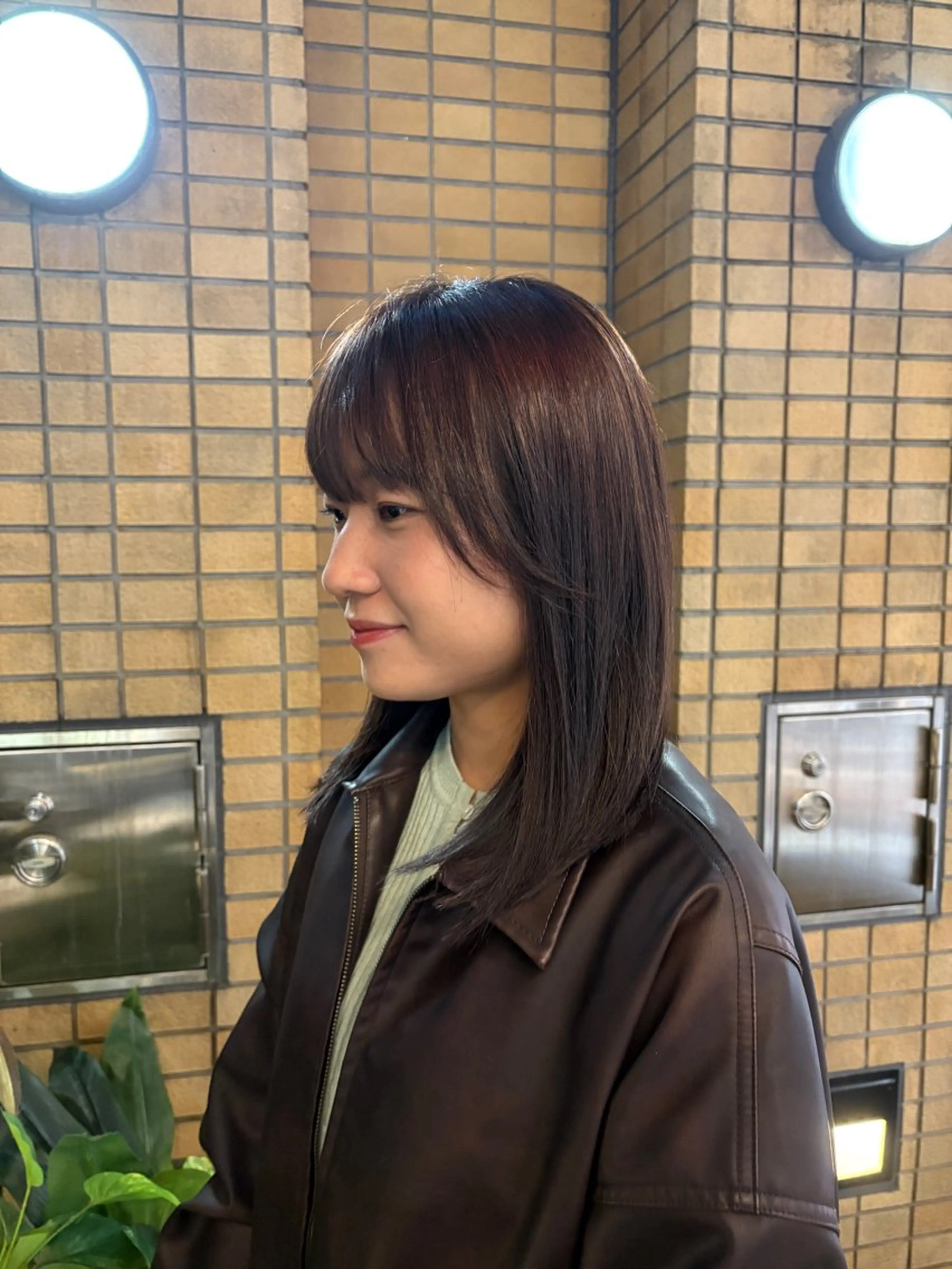ミディアム 顔まわりレイヤー 顔周りカット レイヤーカット HEIMER ミカド　サトル△のヘアスタイル