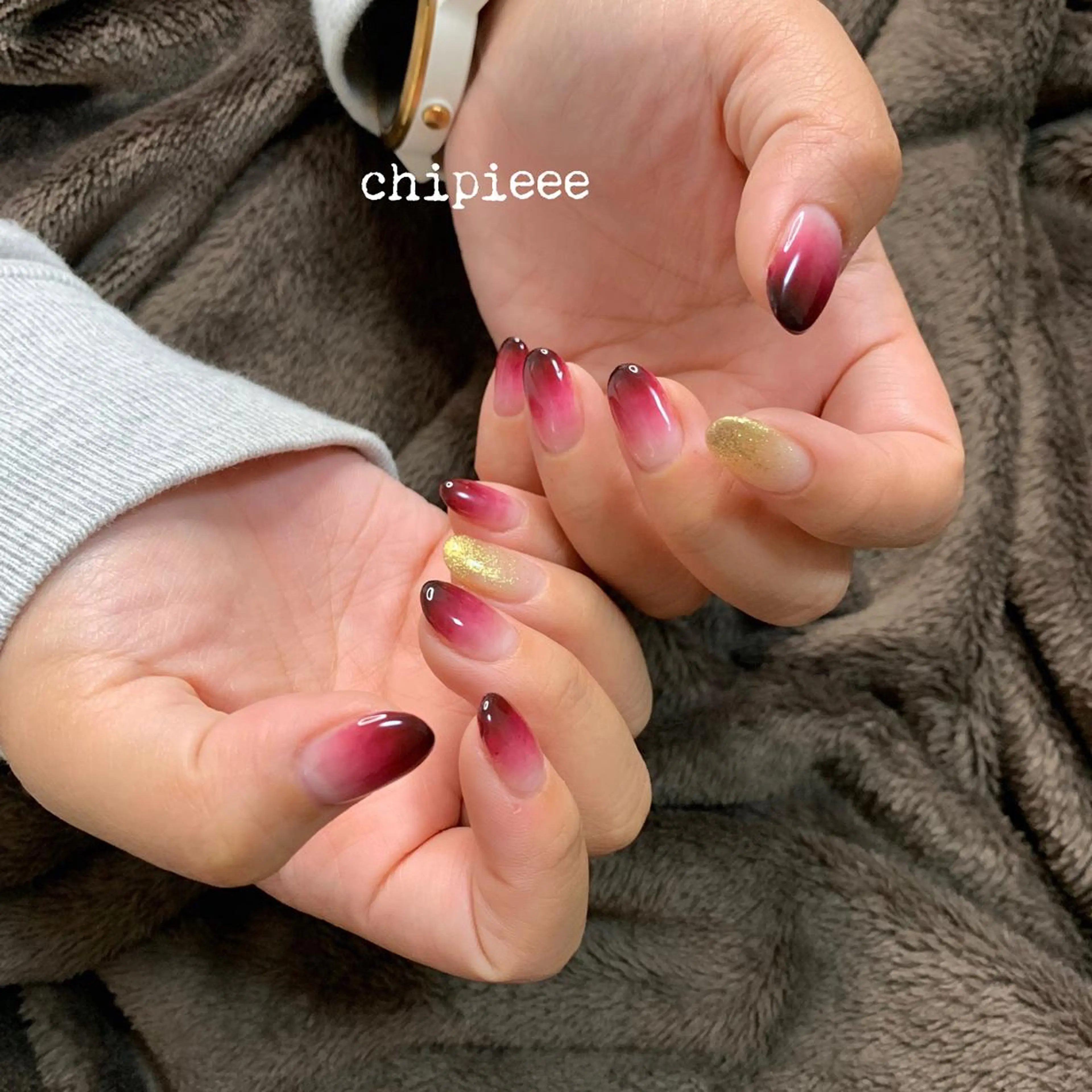 ネイル ボルドー グラデーション ニュアンスネイル charme所属・. SHIORIのネイルデザイン