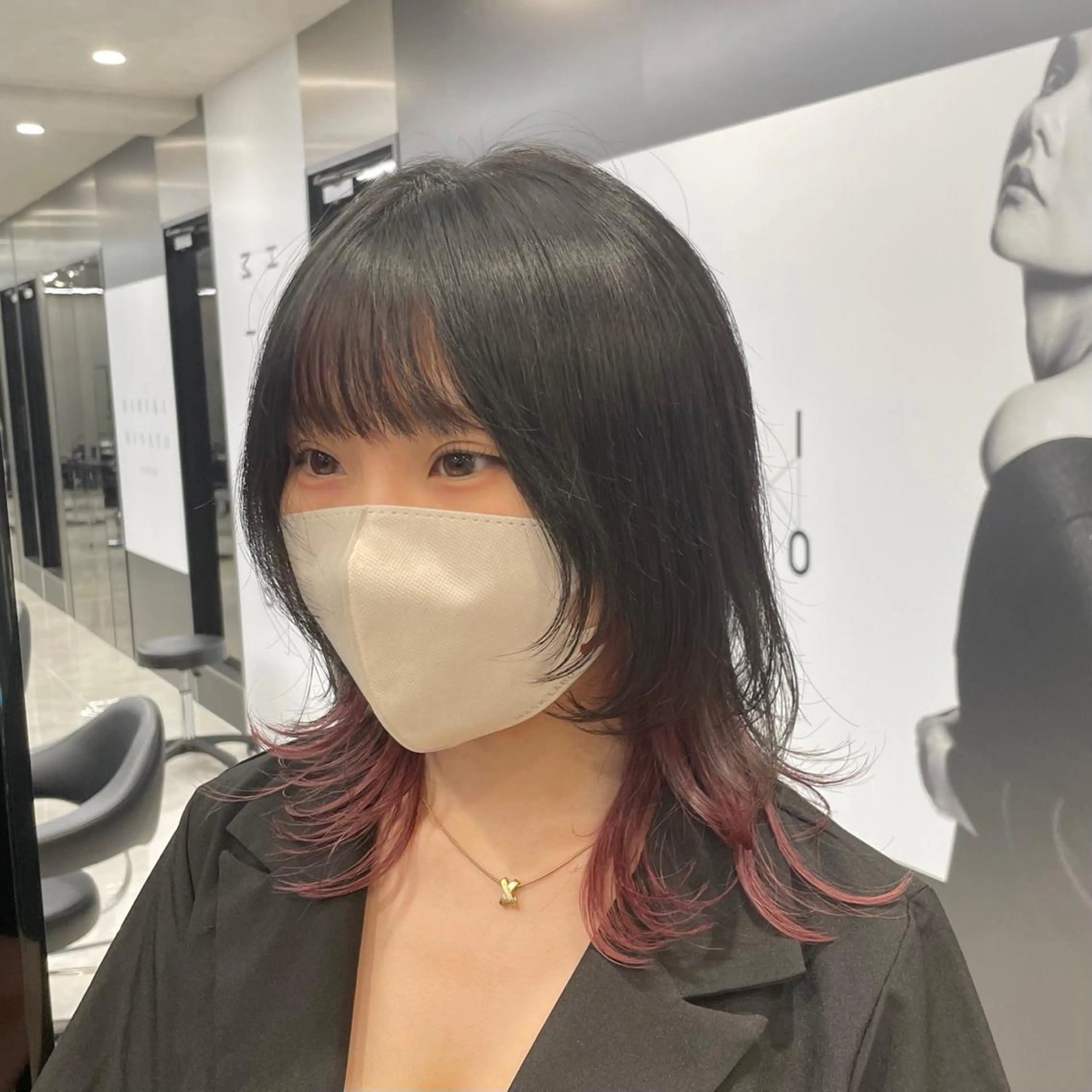 ミディアム カラー インナーカラー ピンクカラー ウルフカット 新宿/顔周りカット/ レイヤー/がっきーのヘアスタイル